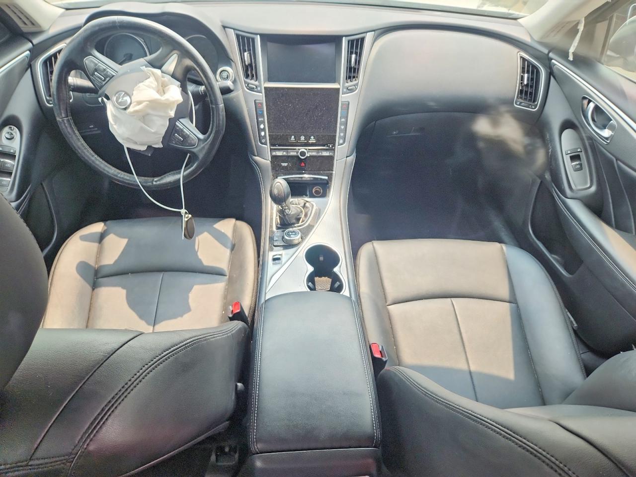 2015 Infiniti Q50 Base White vin: JN1BV7AR4FM406061