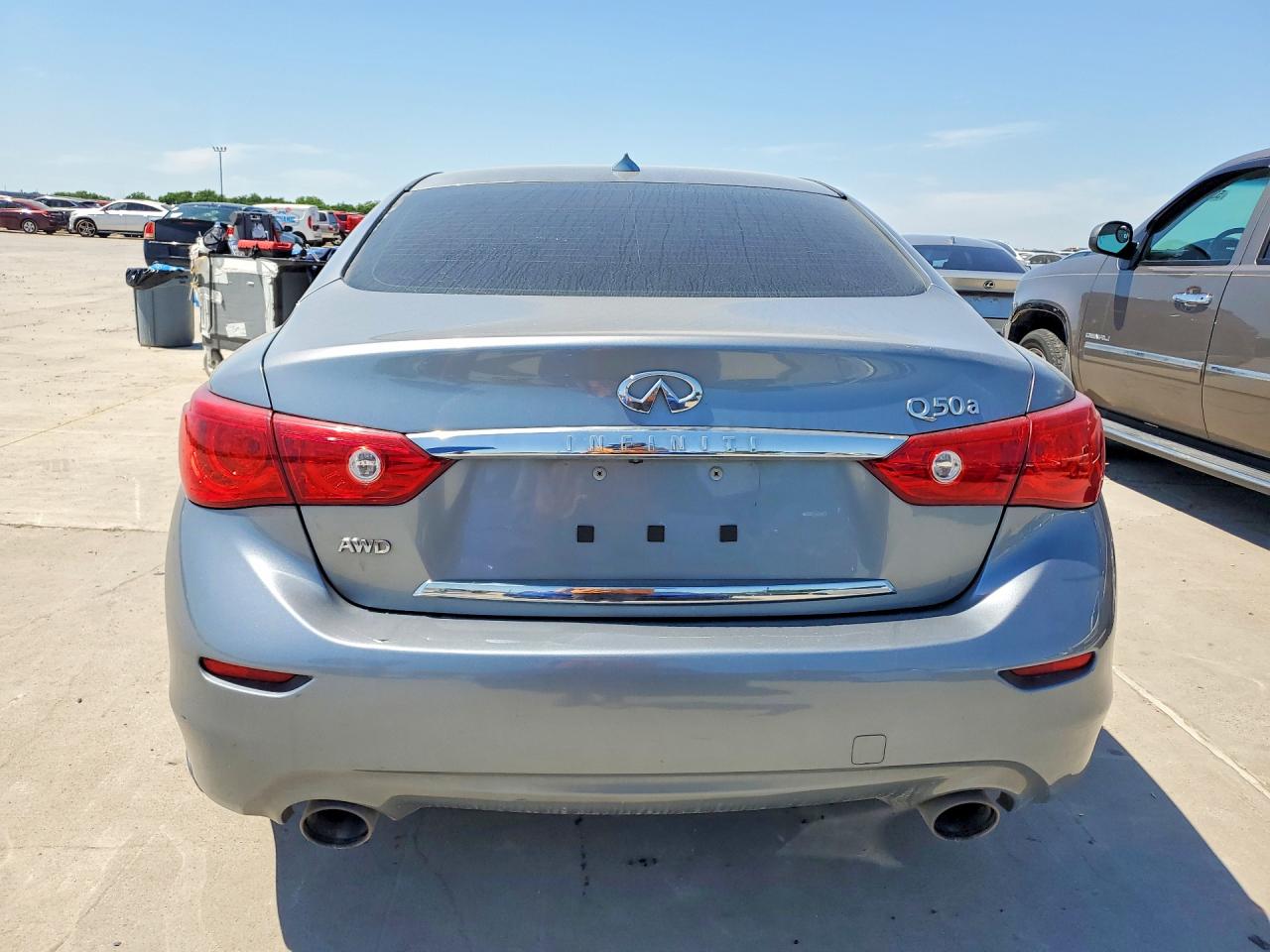 2015 Infiniti Q50 Base Серебряный vin: JN1BV7AR4FM406173