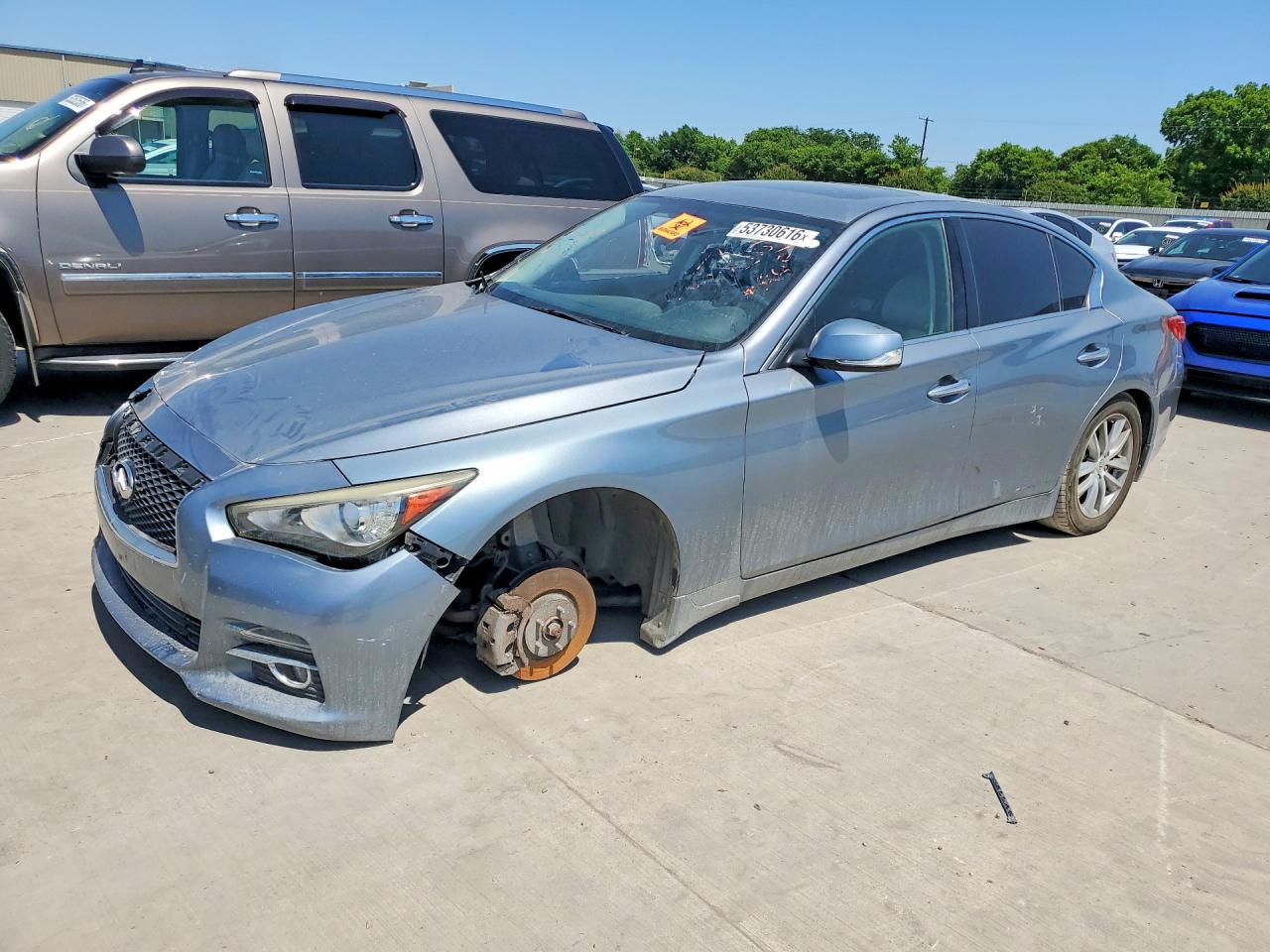 2015 Infiniti Q50 Base Серебряный vin: JN1BV7AR4FM406173