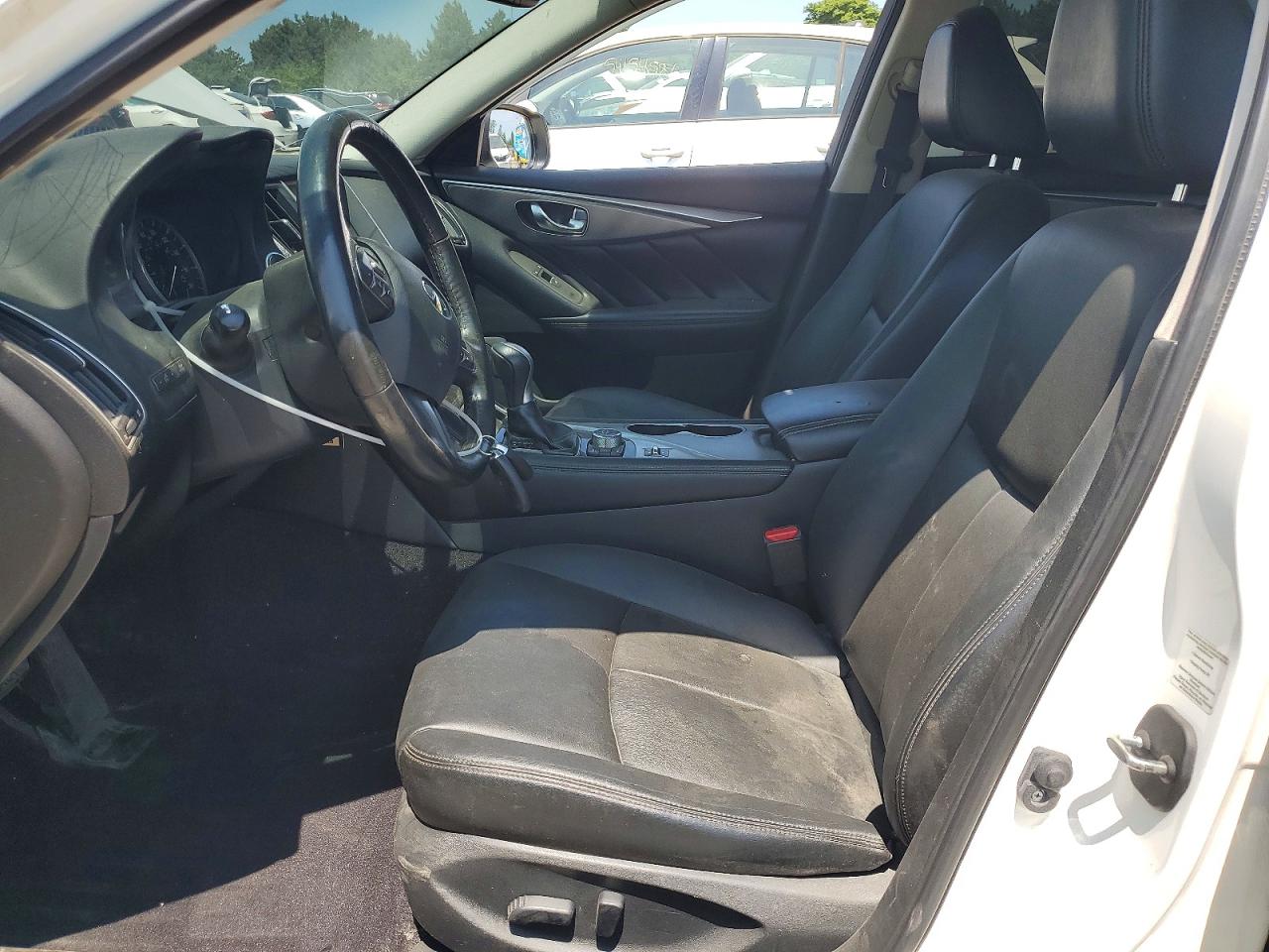 2015 Infiniti Q50 Premium Белый vin: JN1BV7AR4FM407310