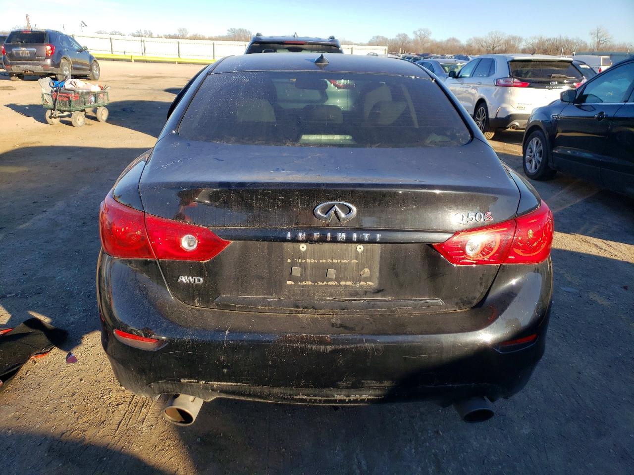 2015 Infiniti Q50 Base Black vin: JN1BV7AR4FM414631