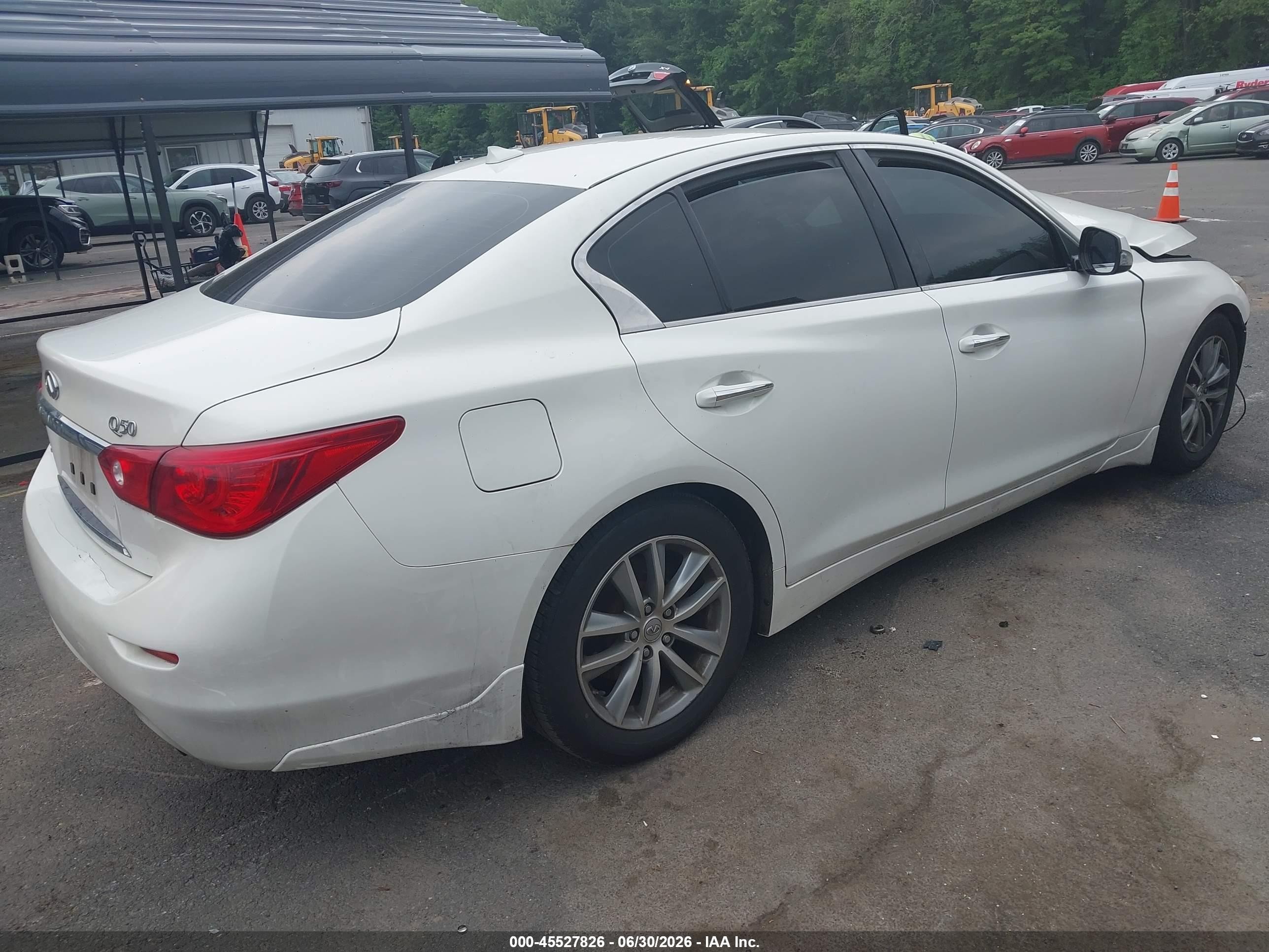 2015 Infiniti Q50 Premium White vin: JN1BV7AR4FM416914