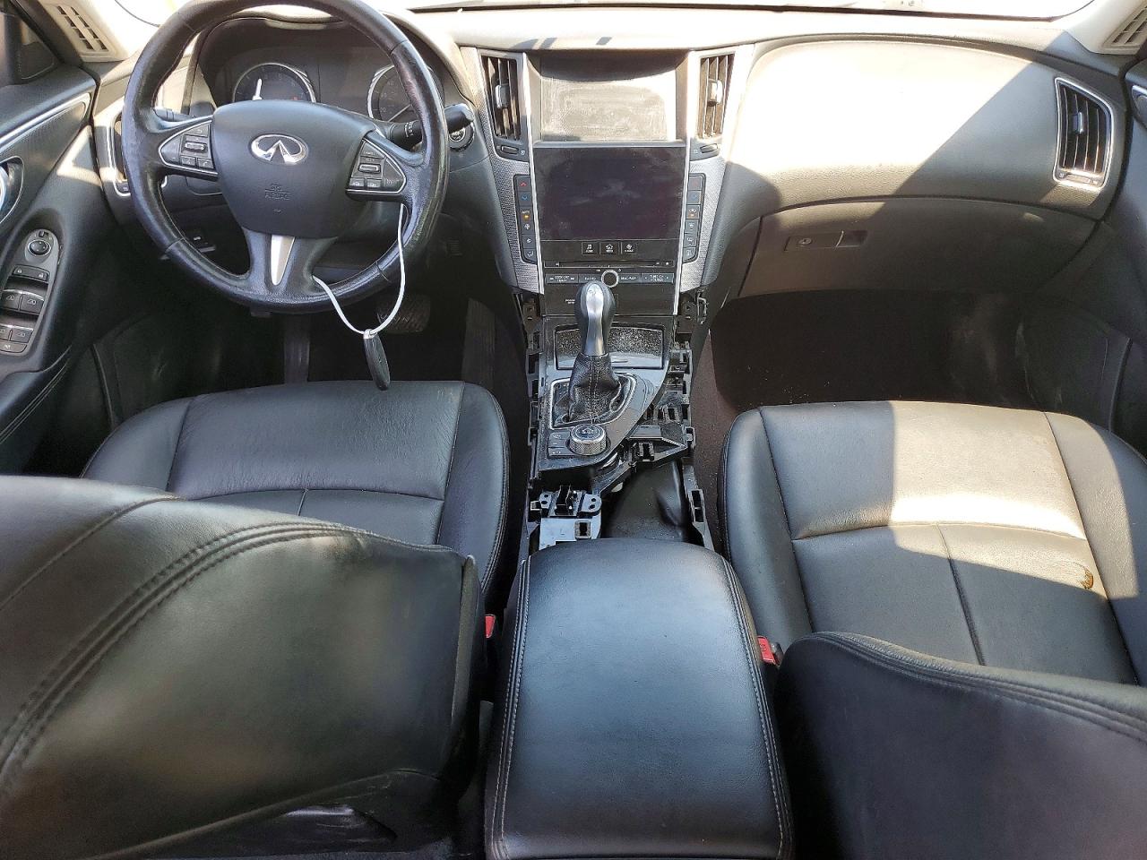 2015 Infiniti Q50 Base White vin: JN1BV7AR4FM420249