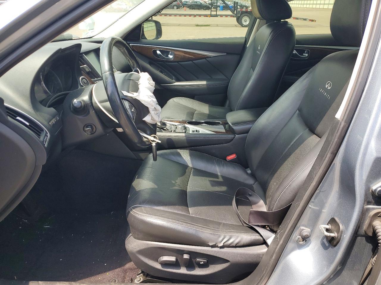 2014 Infiniti Q50 Base Silver vin: JN1BV7AR5EM682635
