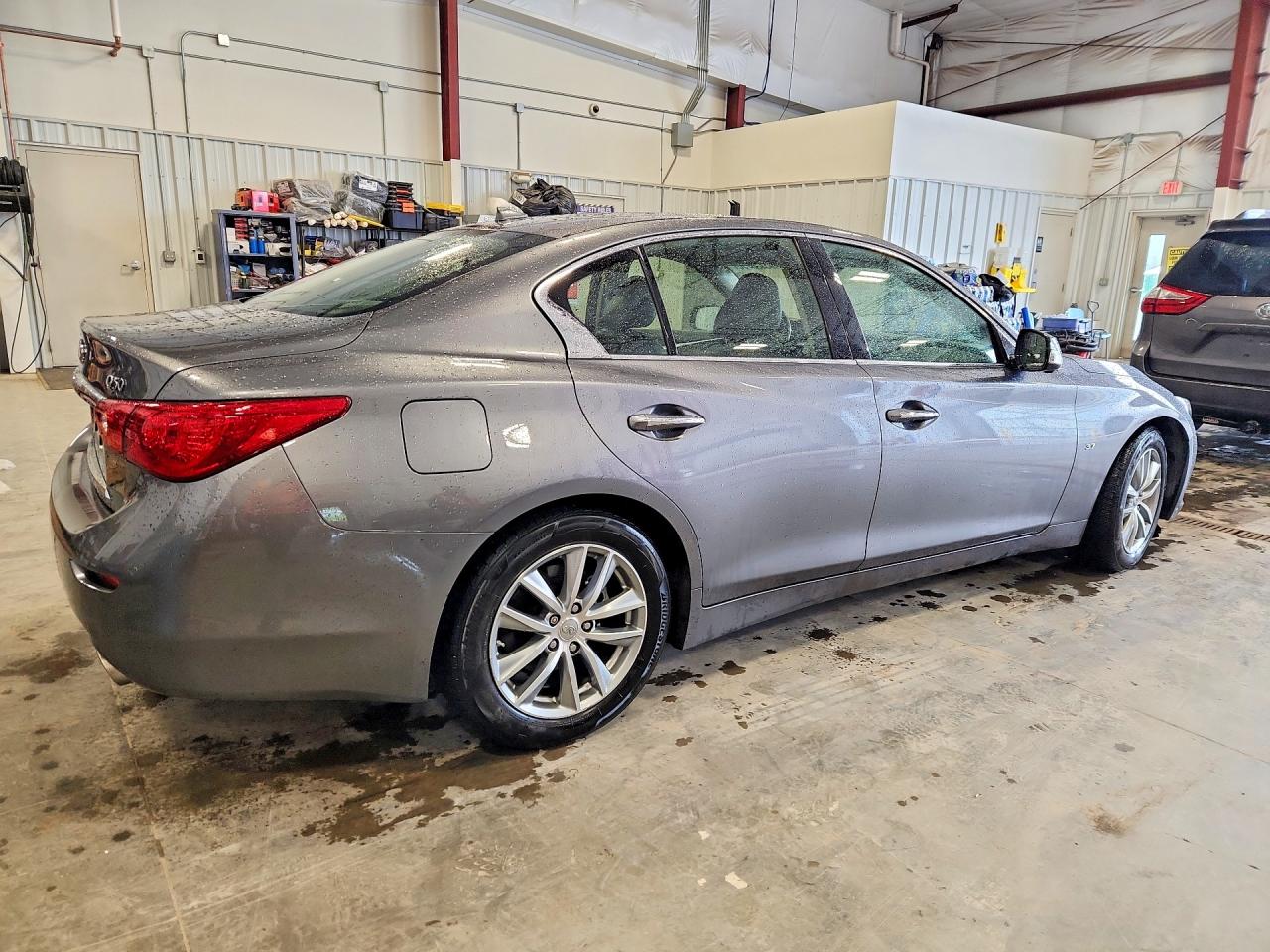 2014 Infiniti Q50 Base Серый vin: JN1BV7AR5EM682778