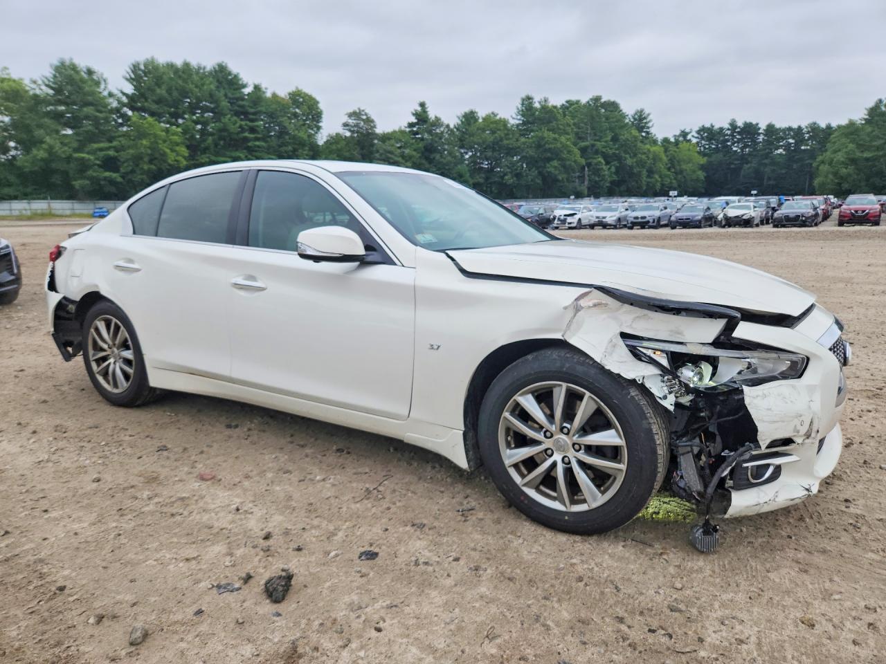 2014 Infiniti Q50 Base White vin: JN1BV7AR5EM683736