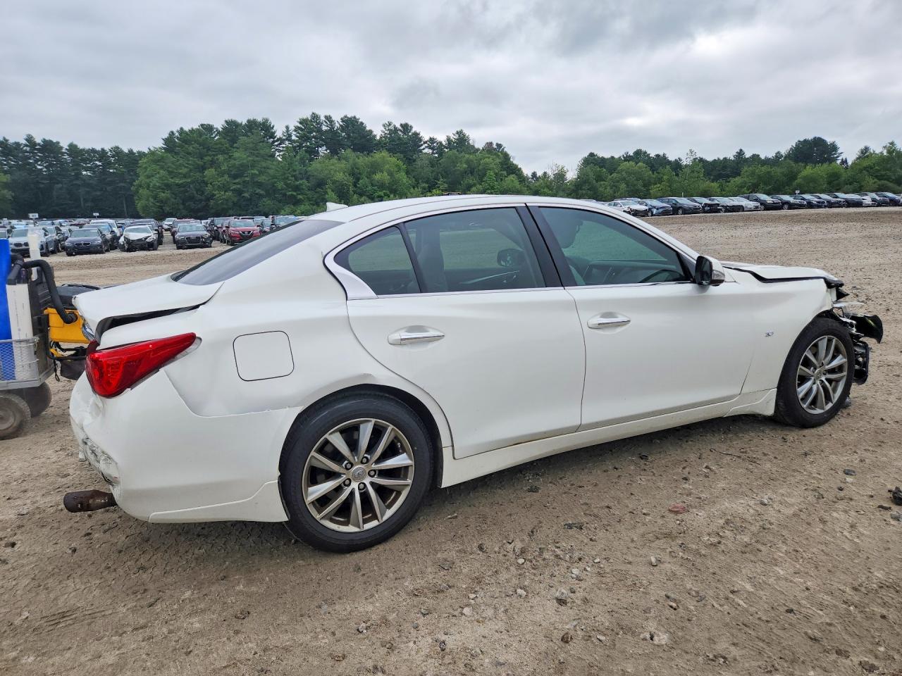 2014 Infiniti Q50 Base White vin: JN1BV7AR5EM683736