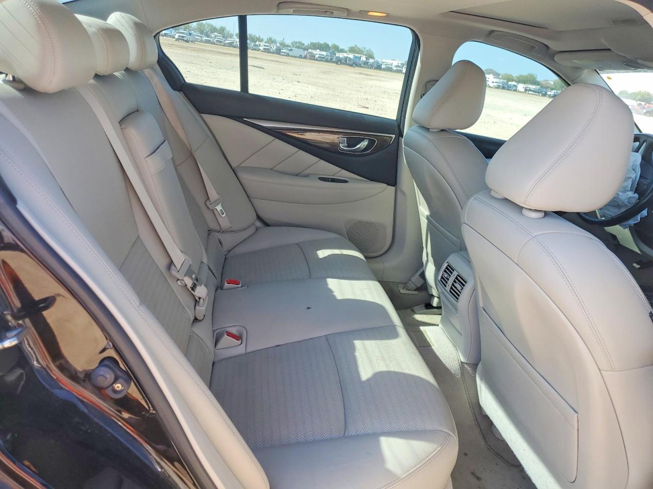 2014 Infiniti Q50 Base Black vin: JN1BV7AR5EM685714