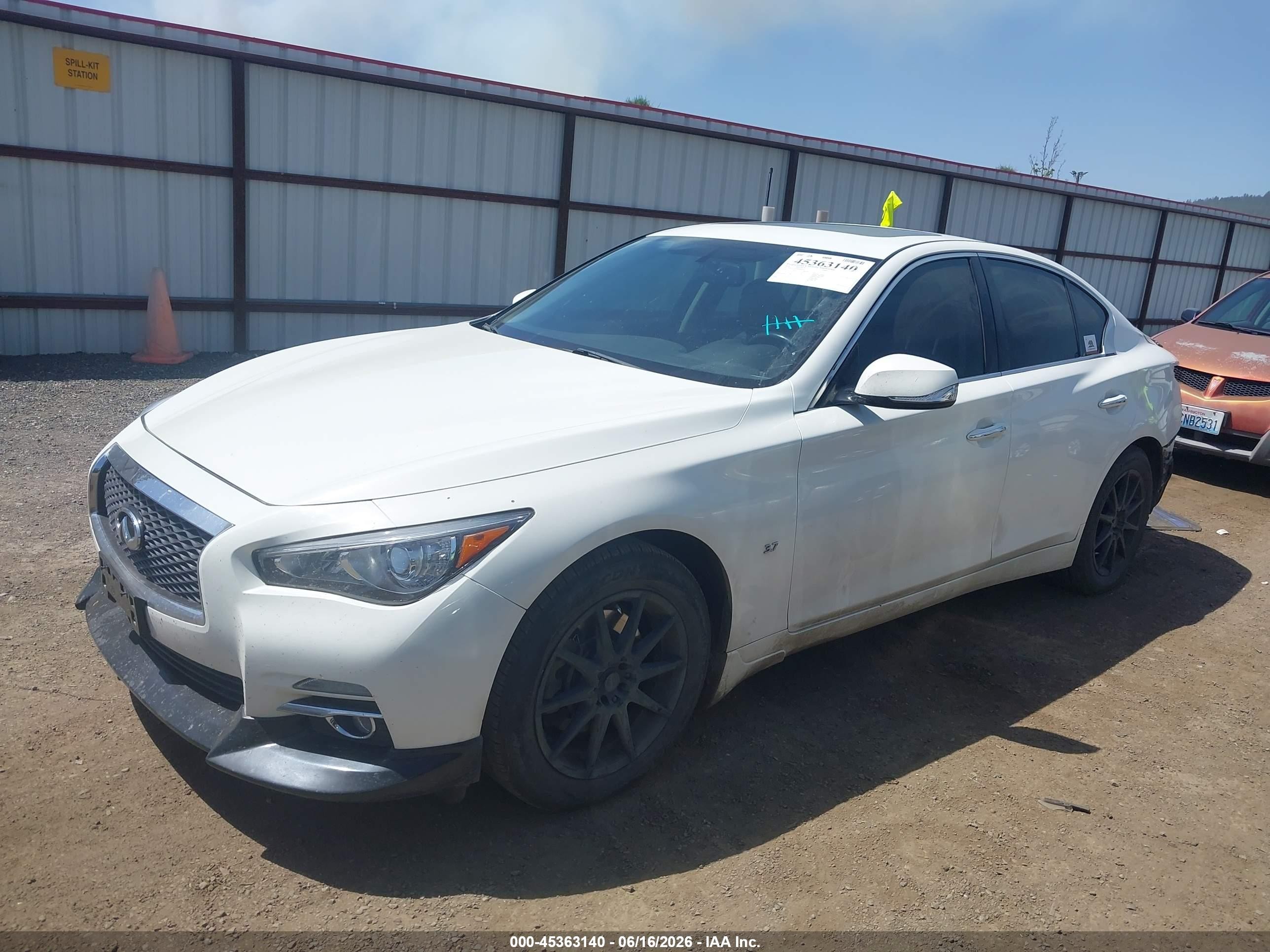 2014 Infiniti Q50 Premium White vin: JN1BV7AR5EM696535
