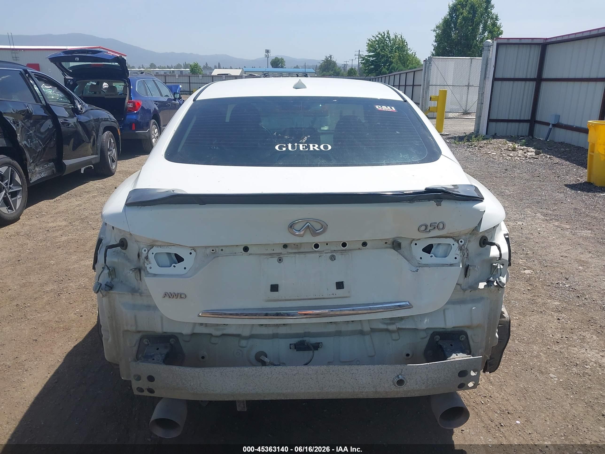 2014 Infiniti Q50 Premium White vin: JN1BV7AR5EM696535