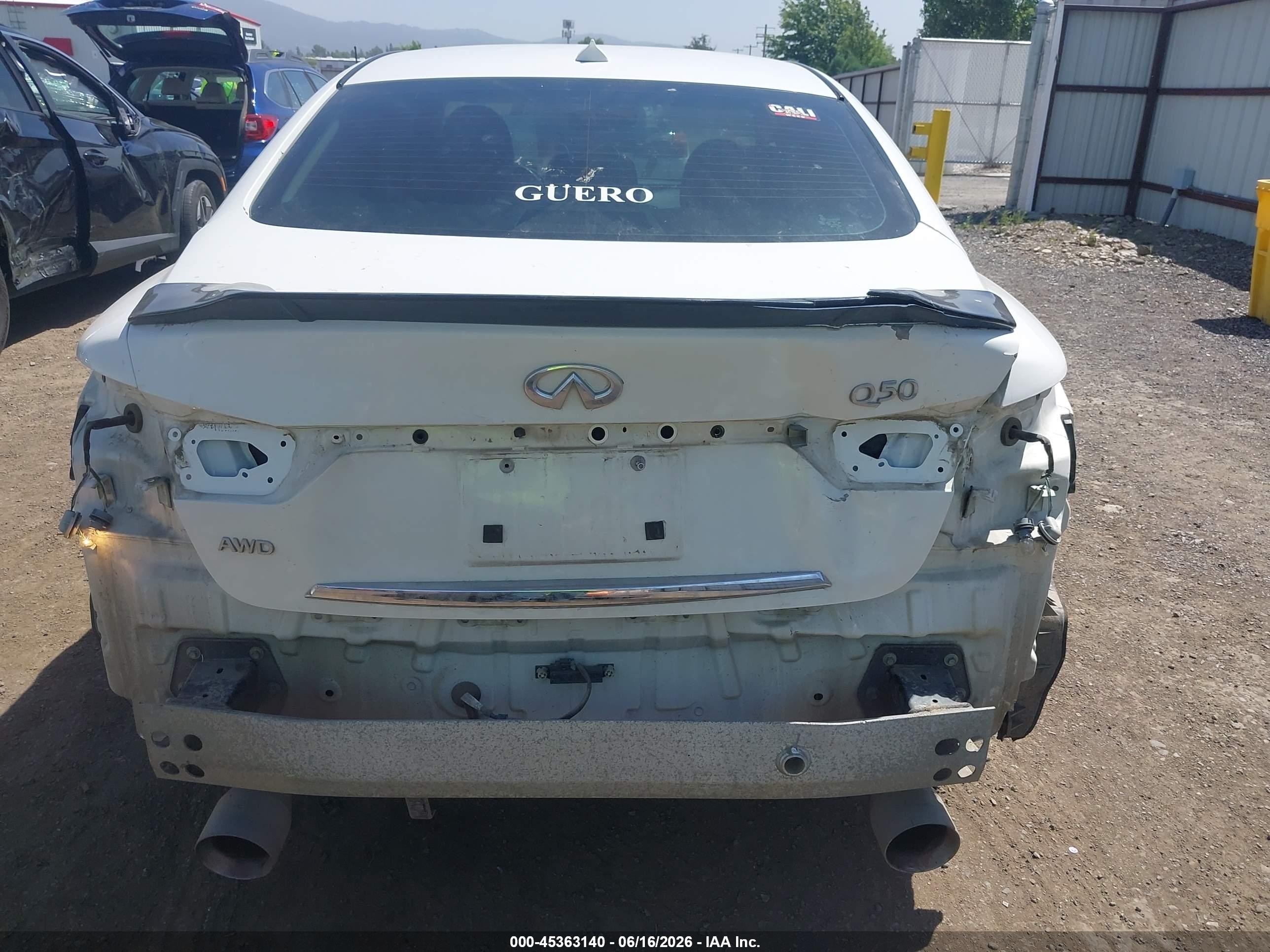 2014 Infiniti Q50 Premium White vin: JN1BV7AR5EM696535