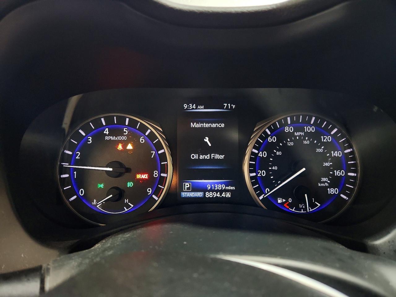 2014 Infiniti Q50 Premium Silver vin: JN1BV7AR5EM699919