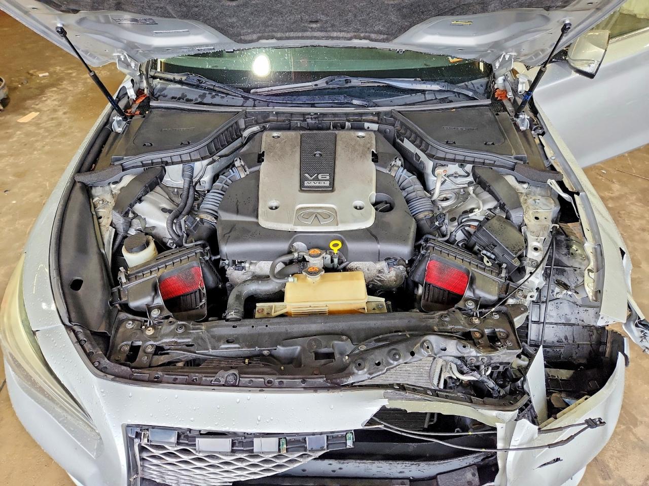 2014 Infiniti Q50 Premium Silver vin: JN1BV7AR5EM699919
