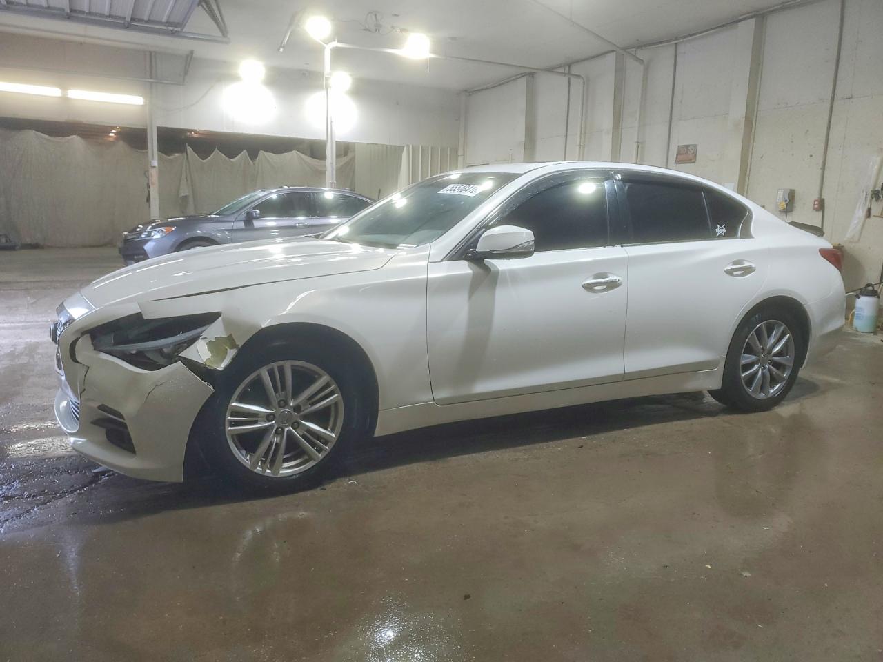 2014 Infiniti Q50 Premium Белый vin: JN1BV7AR5EM701183