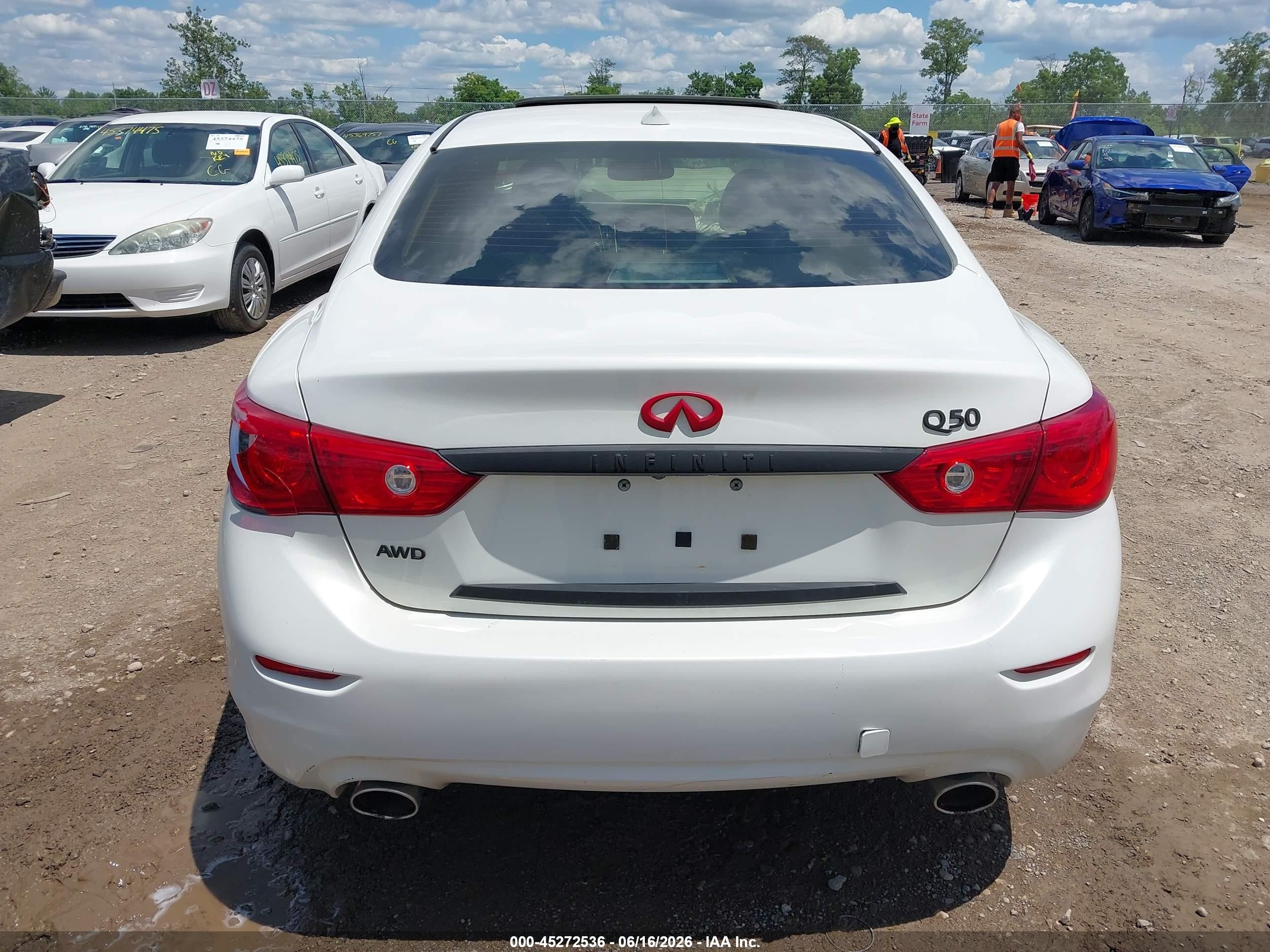 2014 Infiniti Q50 Premium Белый vin: JN1BV7AR5EM707405