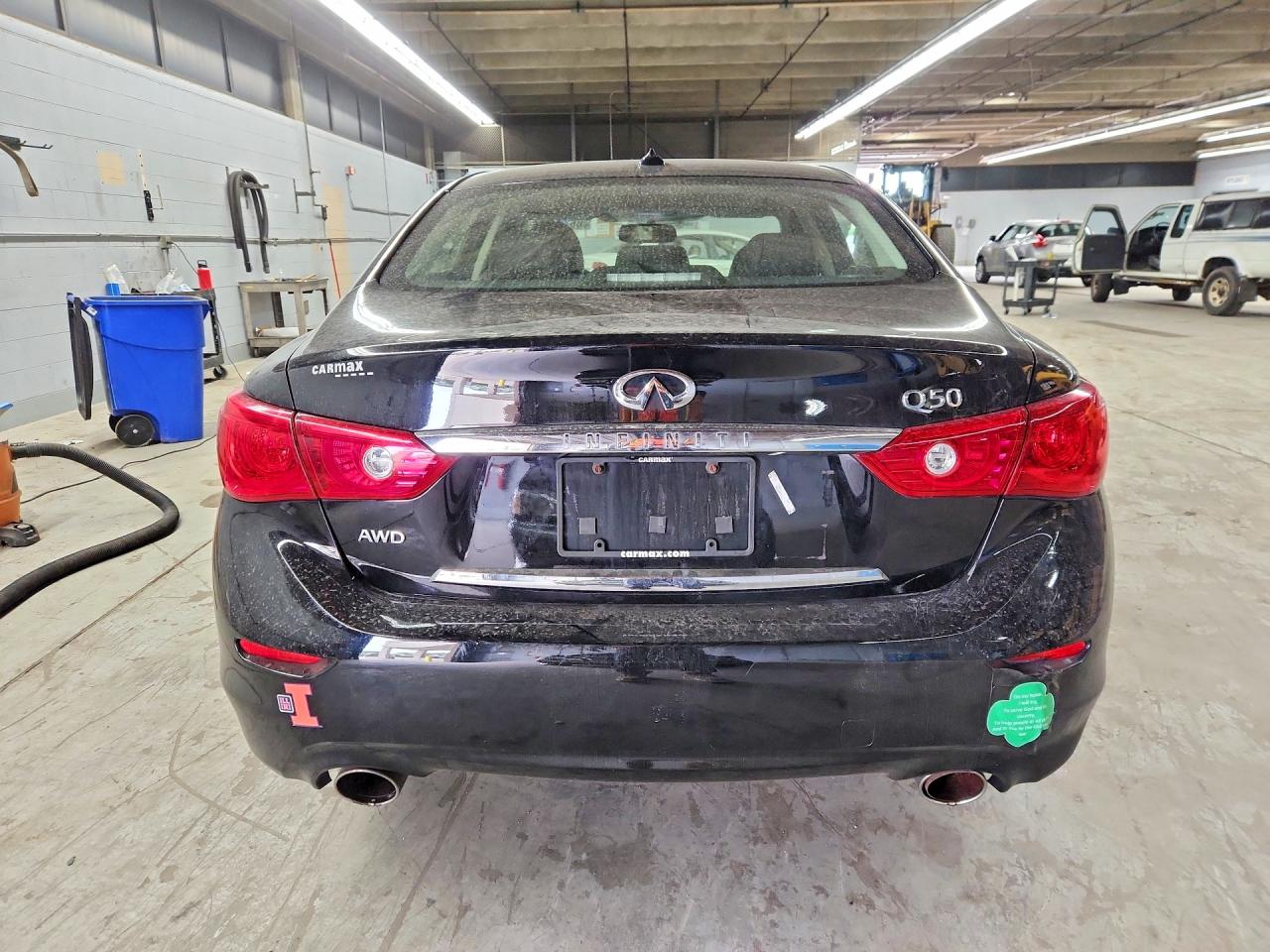 2015 Infiniti Q50 Premium Black vin: JN1BV7AR5FM390372