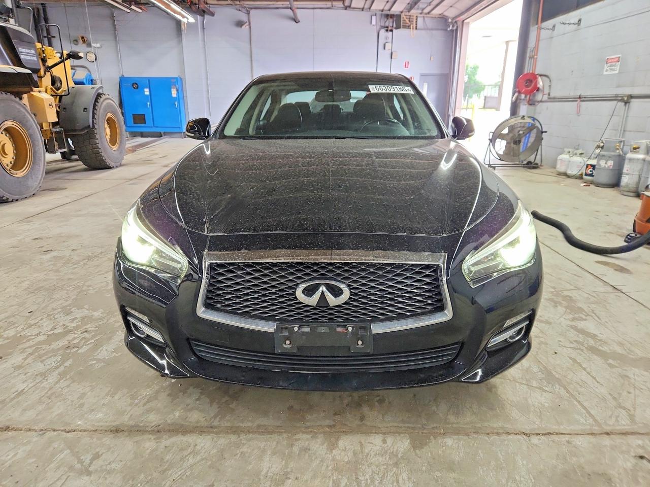 2015 Infiniti Q50 Premium Black vin: JN1BV7AR5FM390372