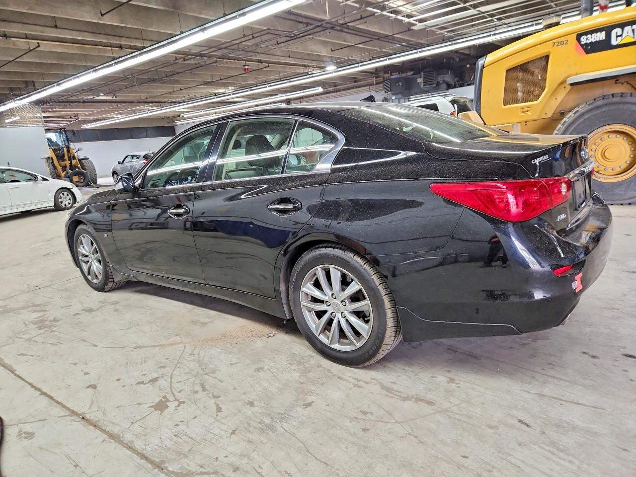 2015 Infiniti Q50 Premium Black vin: JN1BV7AR5FM390372