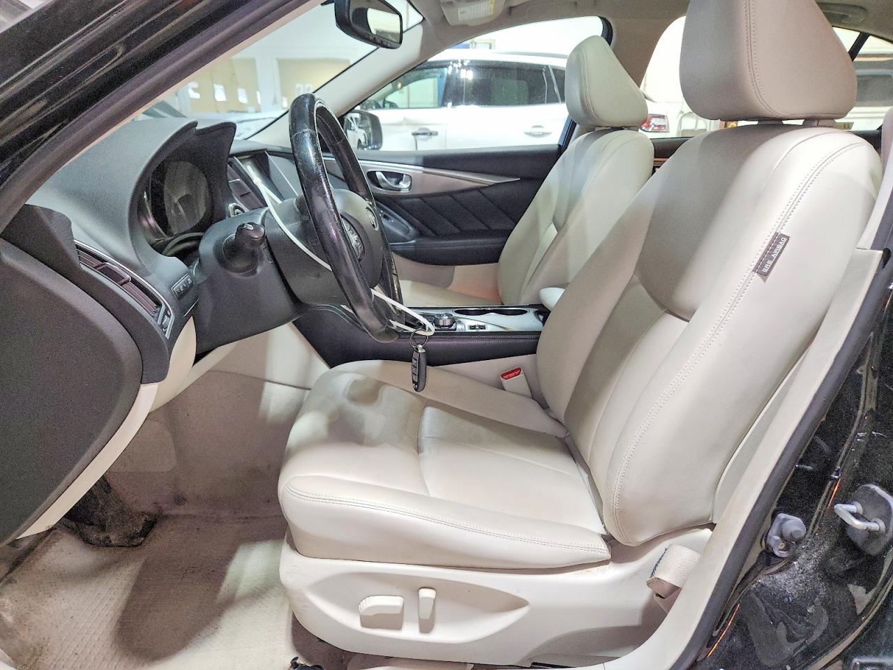 2015 Infiniti Q50 Premium Black vin: JN1BV7AR5FM391022