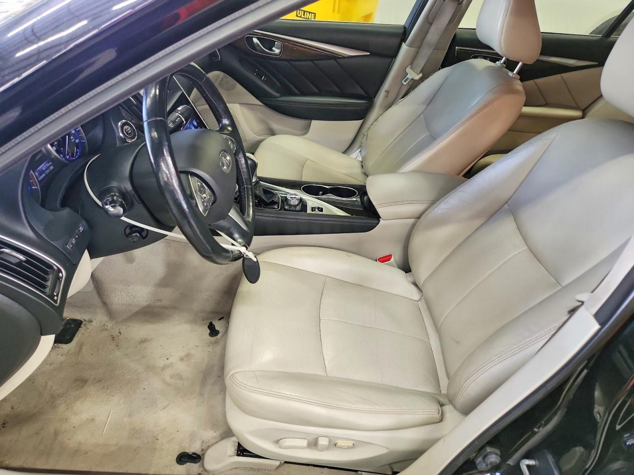 2015 Infiniti Q50 Premium Black vin: JN1BV7AR5FM397676