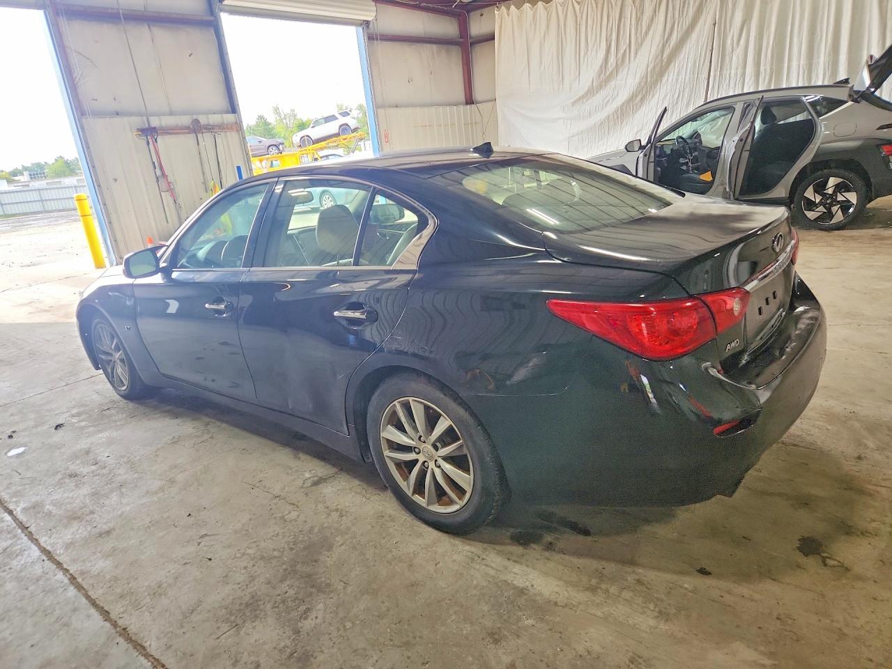 2015 Infiniti Q50 Premium Black vin: JN1BV7AR5FM399671