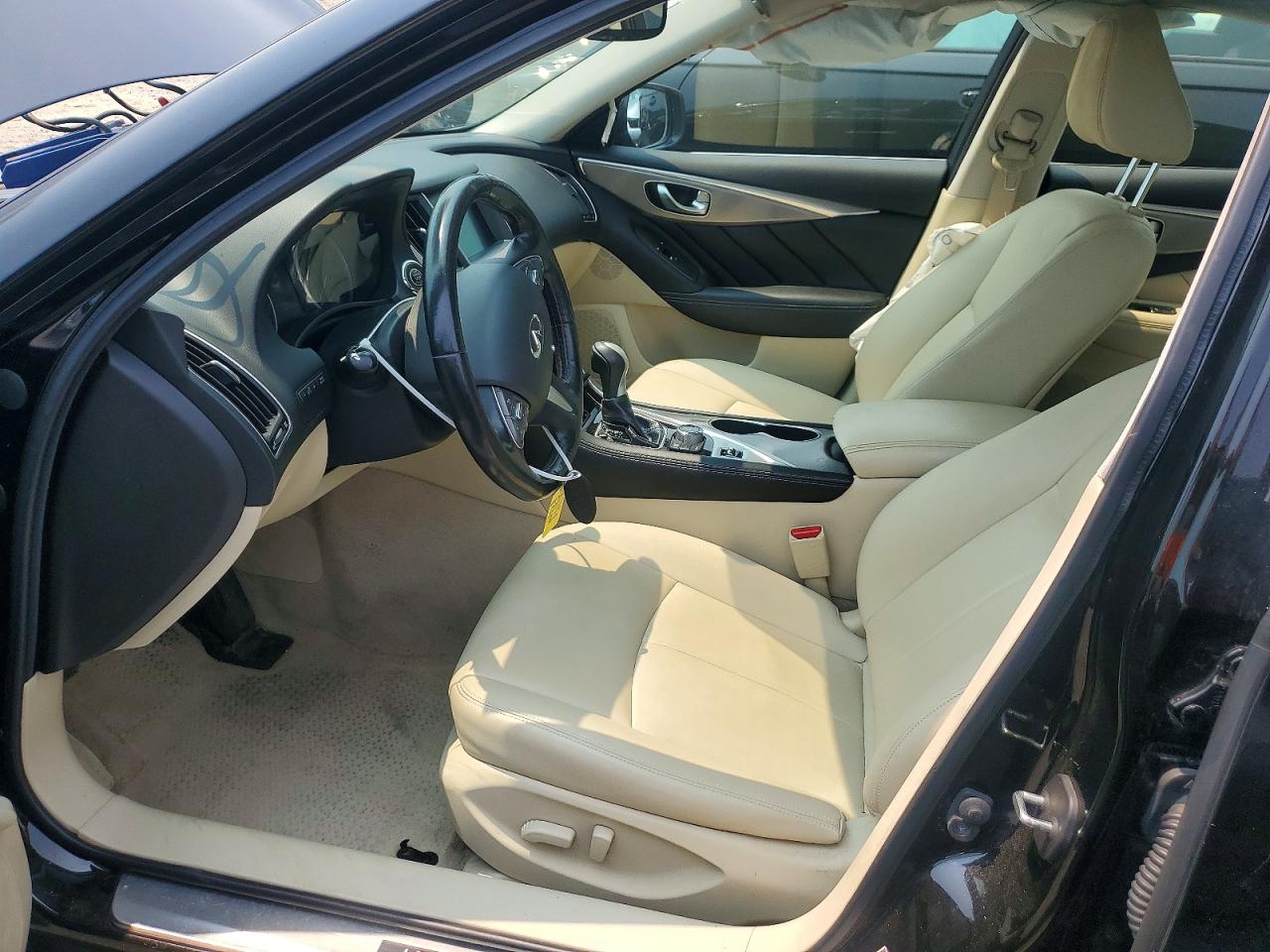 2015 Infiniti Q50 Premium Black vin: JN1BV7AR5FM403556