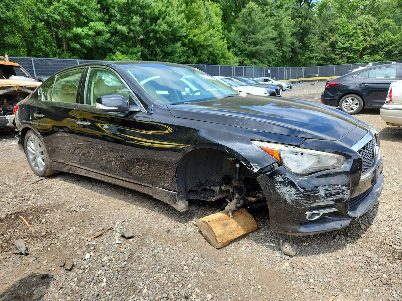 2015 Infiniti Q50 Premium Black vin: JN1BV7AR5FM403556