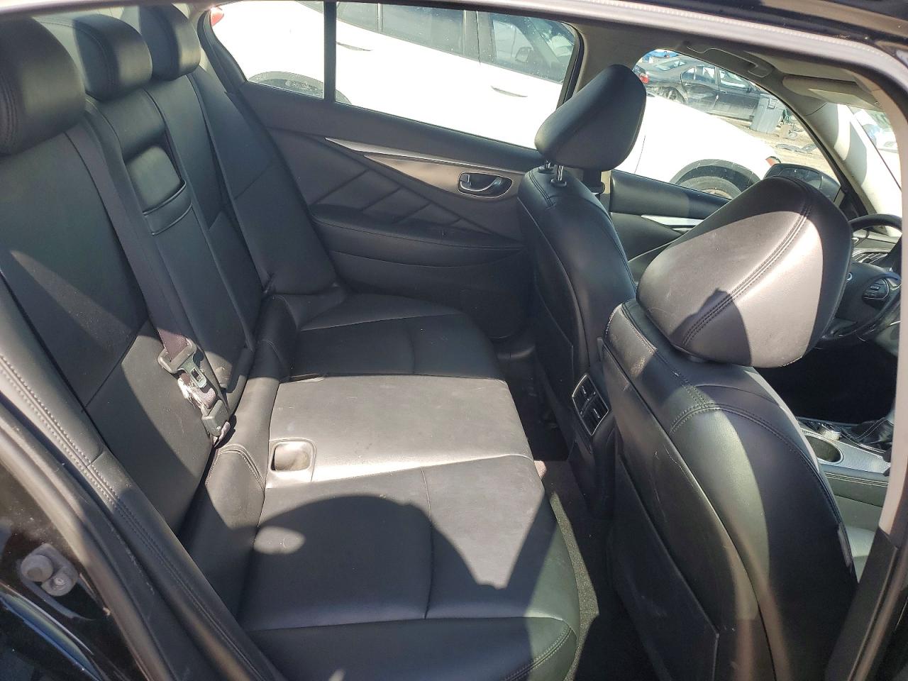 2015 Infiniti Q50 Premium Черный vin: JN1BV7AR5FM403699