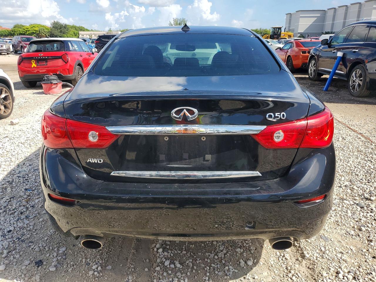 2015 Infiniti Q50 Premium Черный vin: JN1BV7AR5FM403699