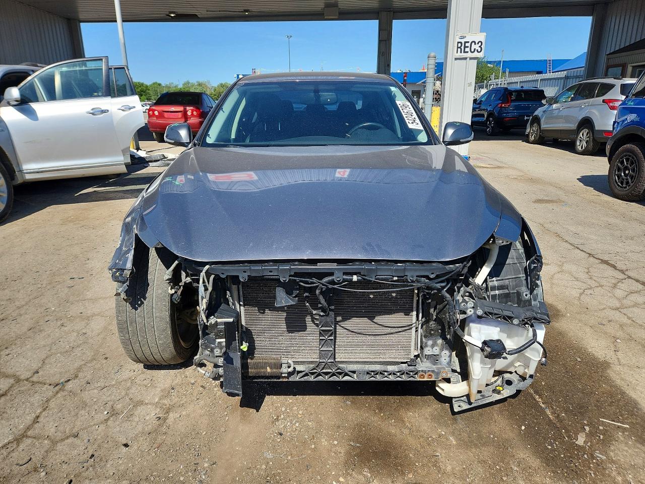 2015 Infiniti Q50 Premium Silver vin: JN1BV7AR5FM404206