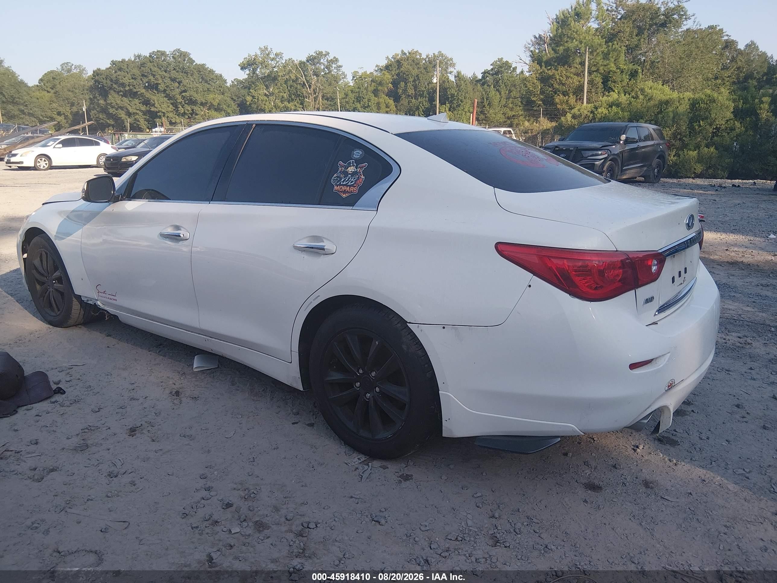 2015 Infiniti Q50 Premium Белый vin: JN1BV7AR5FM412225