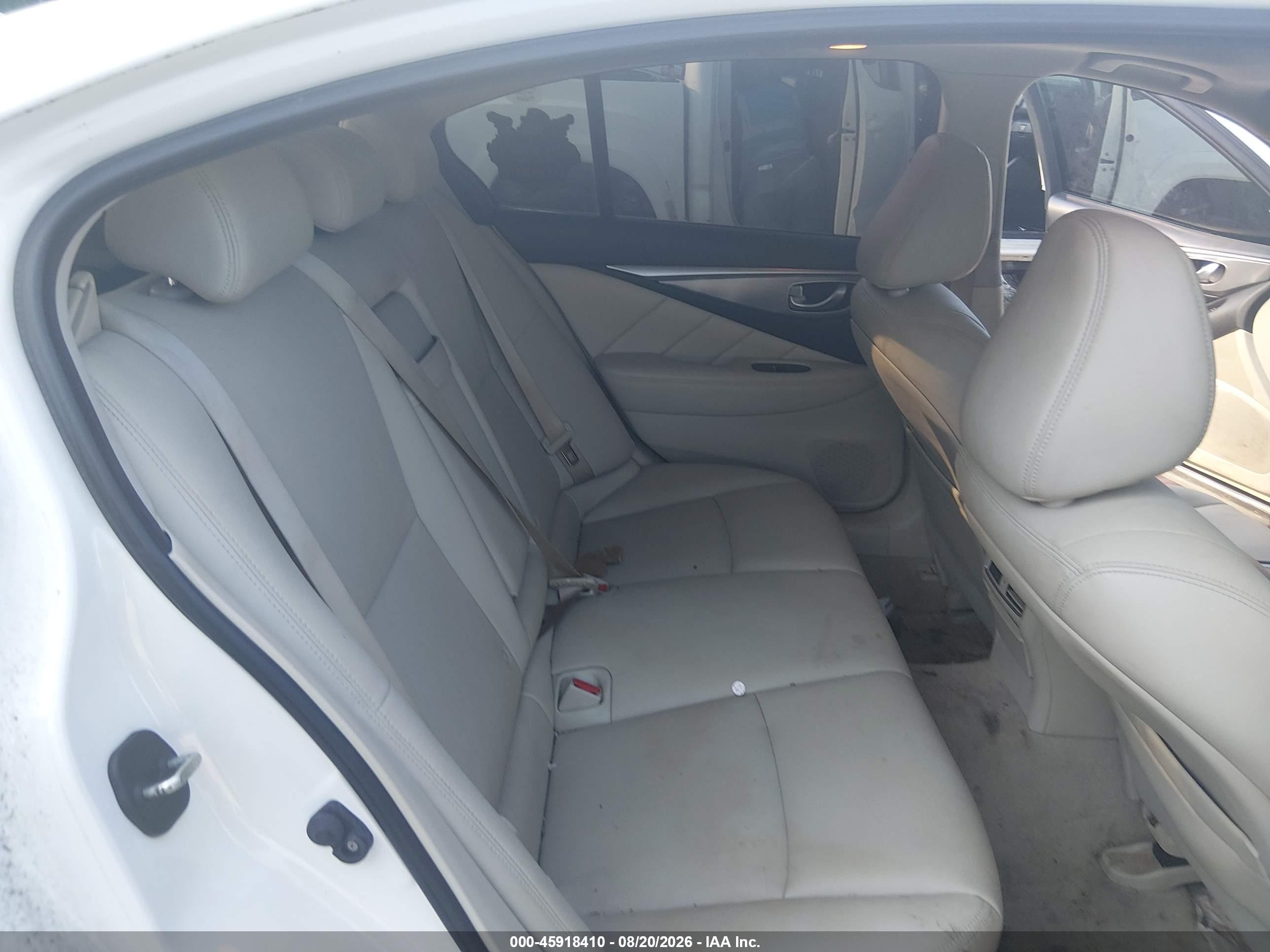 2015 Infiniti Q50 Premium Белый vin: JN1BV7AR5FM412225