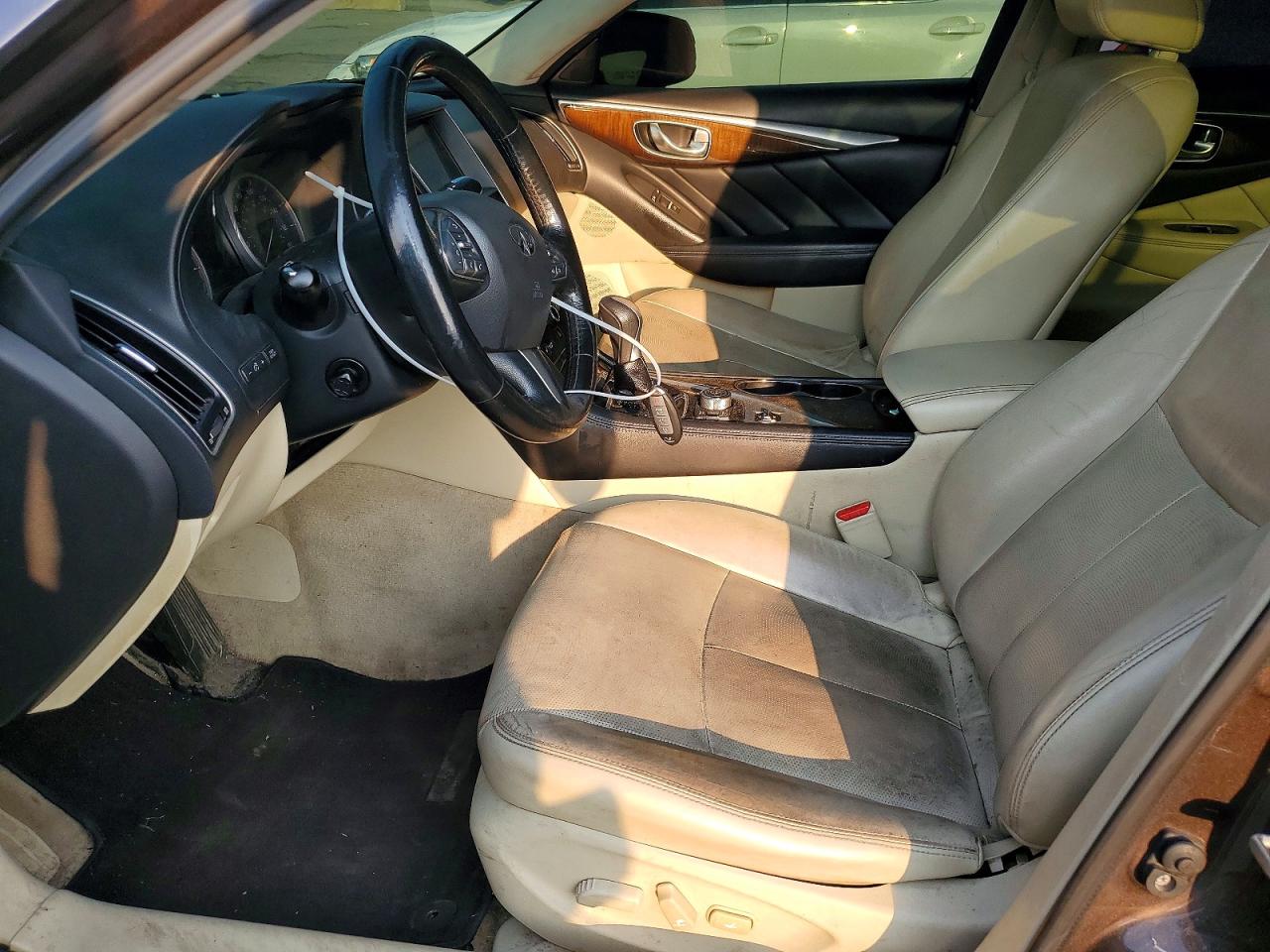 2015 Infiniti Q50 Premium Brown vin: JN1BV7AR5FM417523