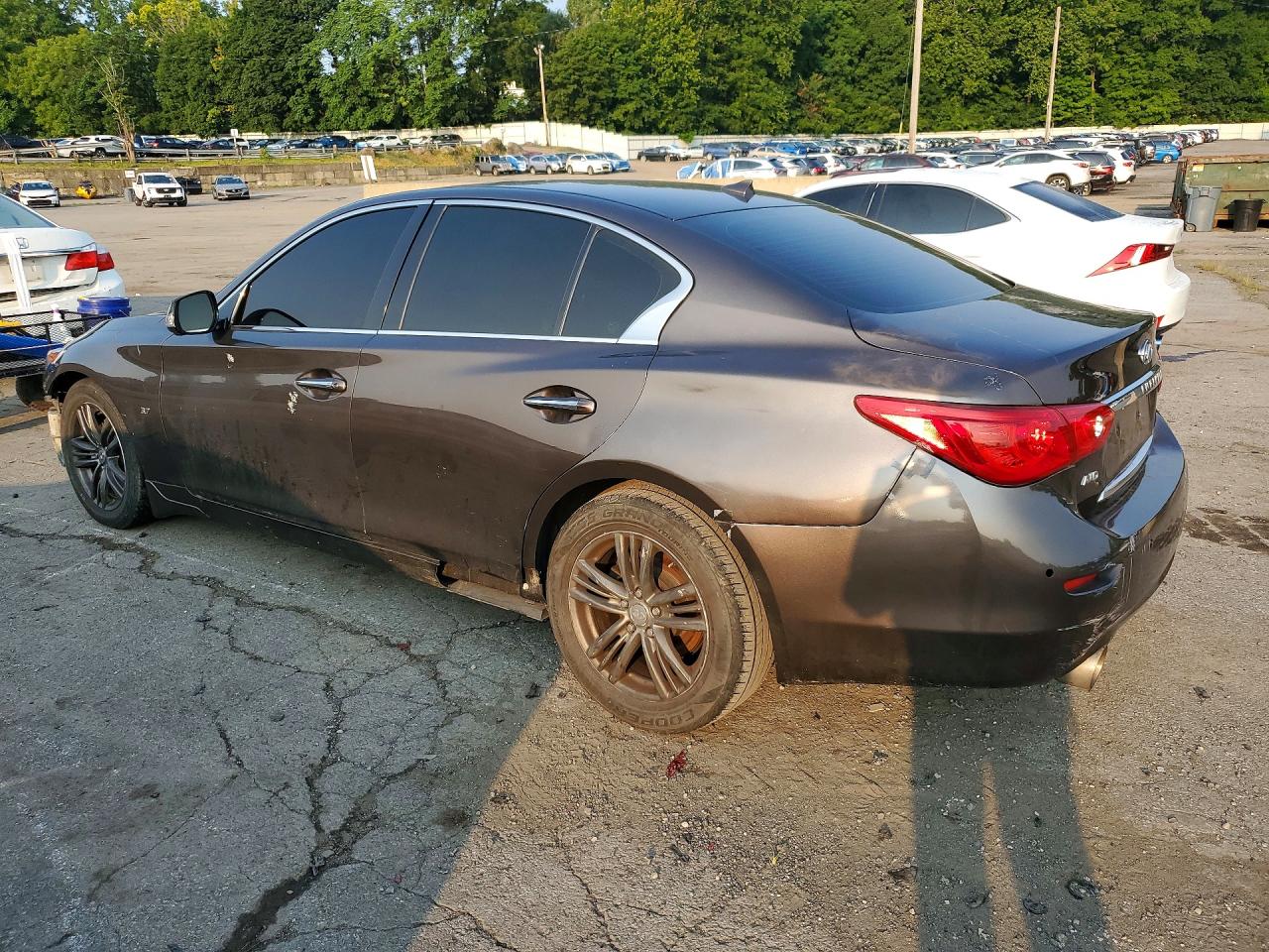 2015 Infiniti Q50 Premium Brown vin: JN1BV7AR5FM417523
