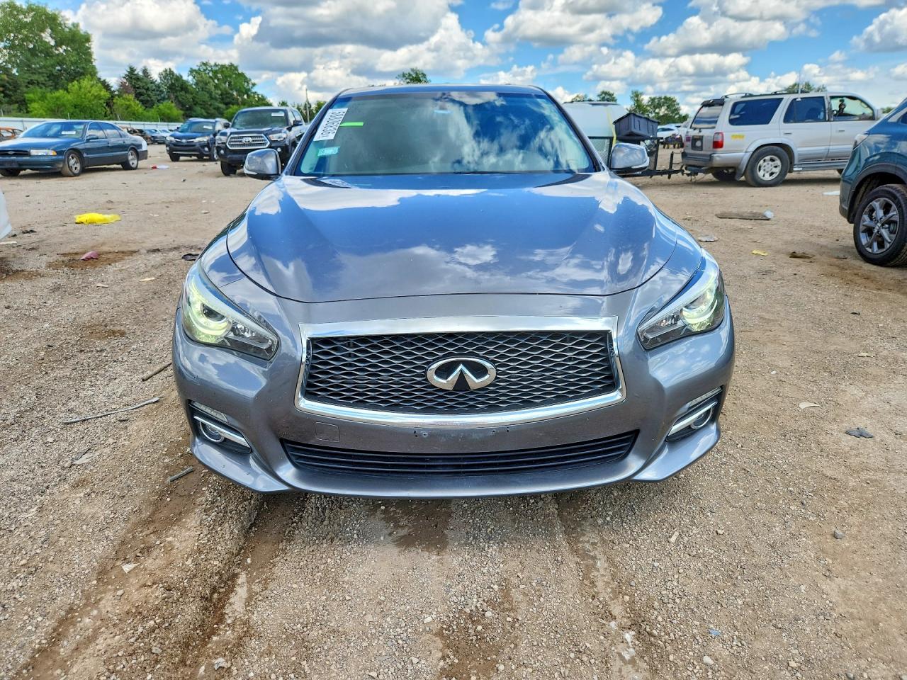 2015 Infiniti Q50 Premium Серый vin: JN1BV7AR5FM420132