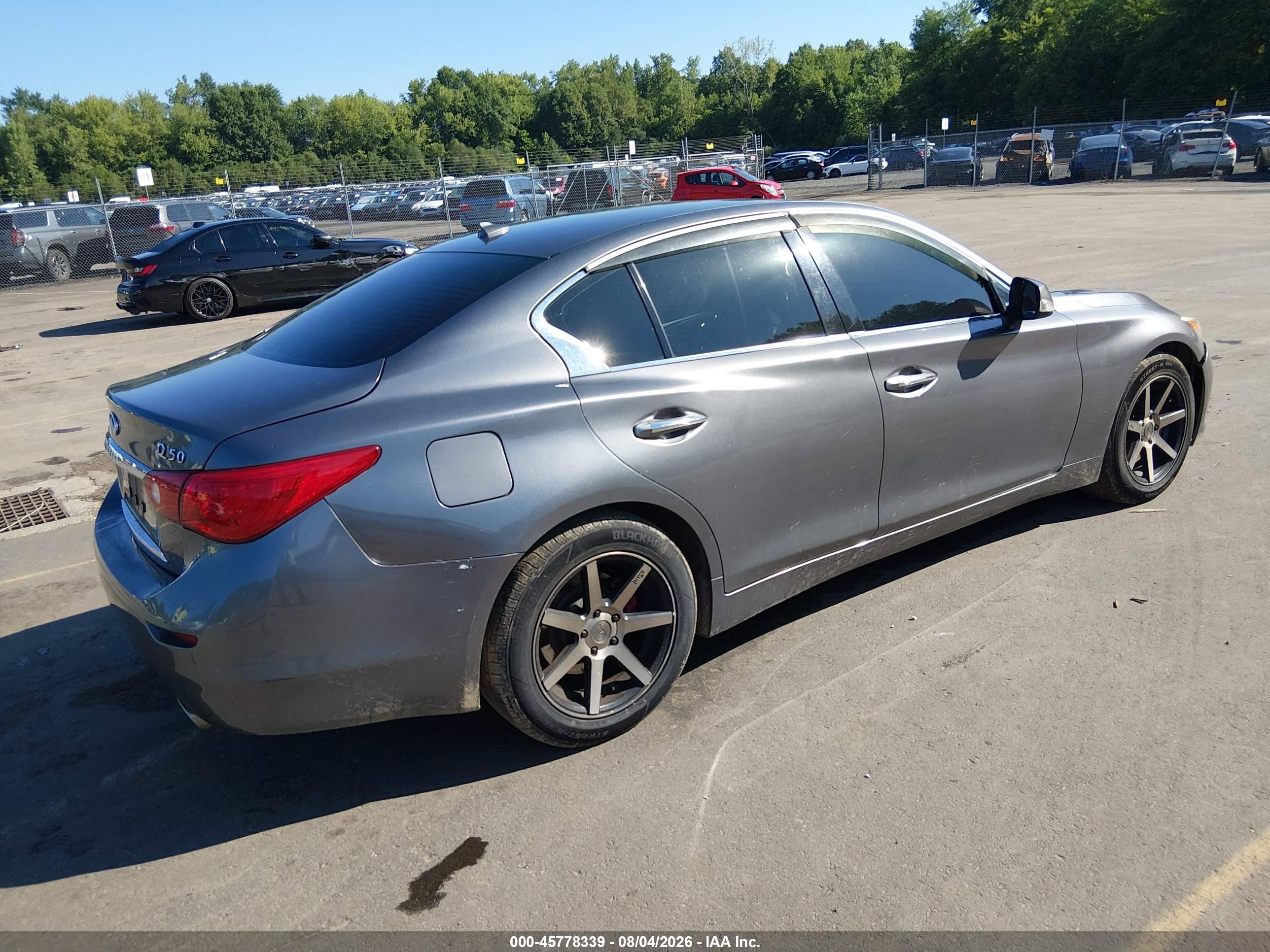 2015 Infiniti Q50 Premium Silver vin: JN1BV7AR5FM421362