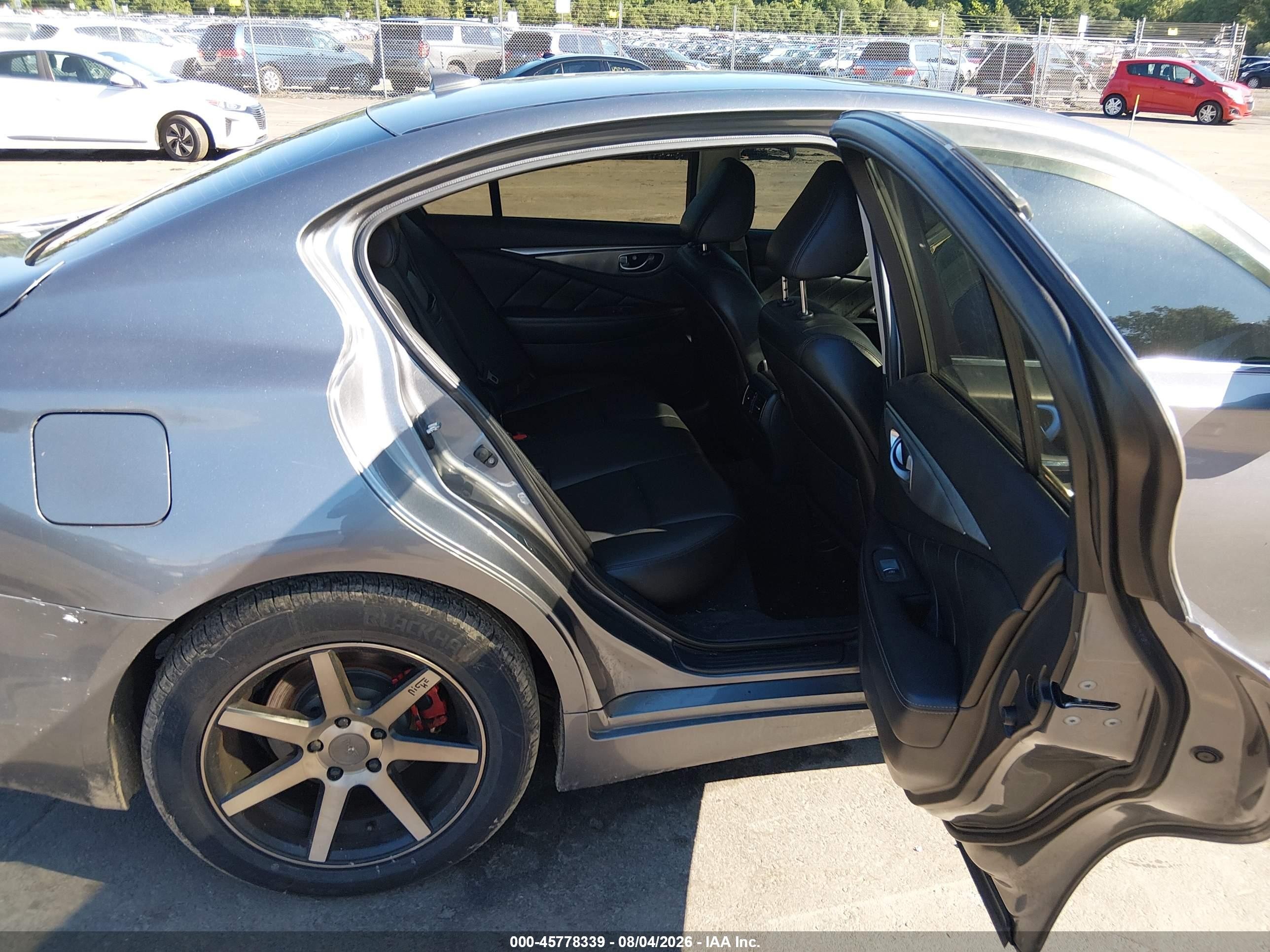 2015 Infiniti Q50 Premium Silver vin: JN1BV7AR5FM421362