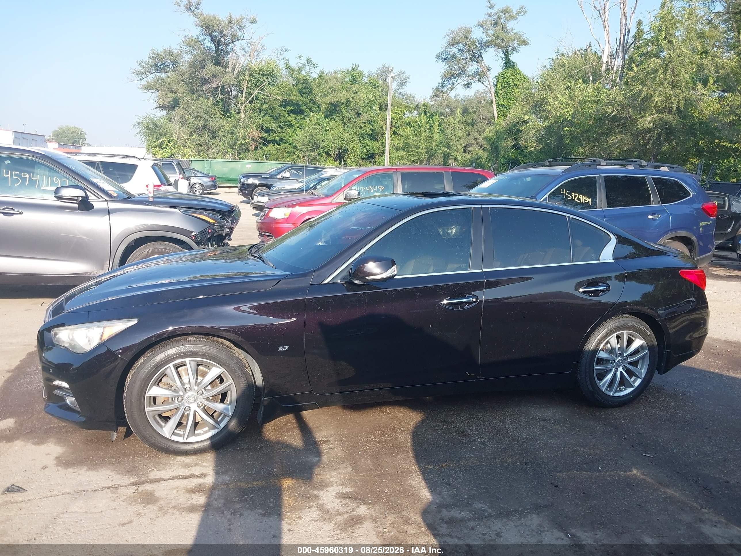 2014 Infiniti Q50 Premium Black vin: JN1BV7AR6EM693613