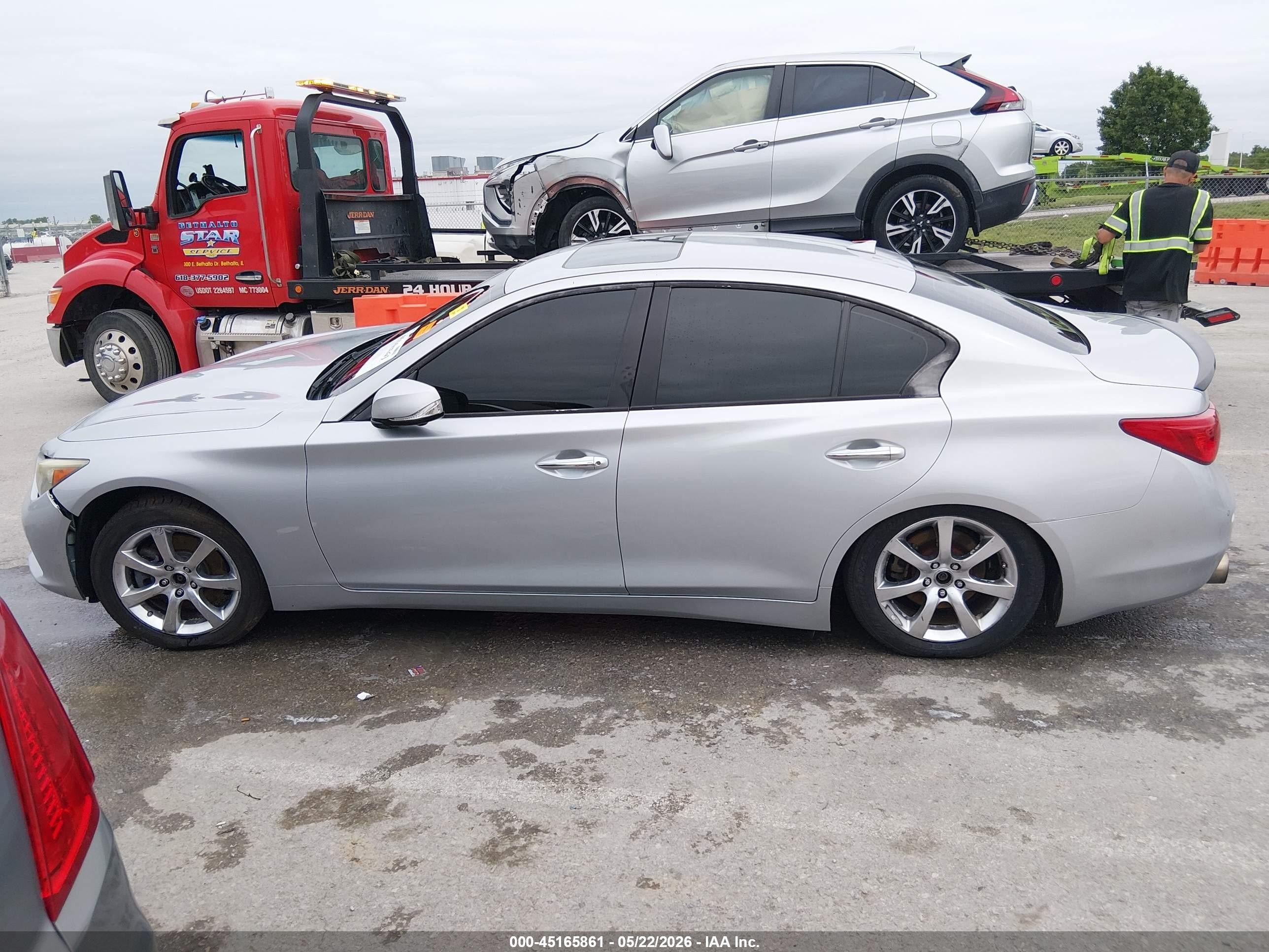 2014 Infiniti Q50 Premium Silver vin: JN1BV7AR6EM698942