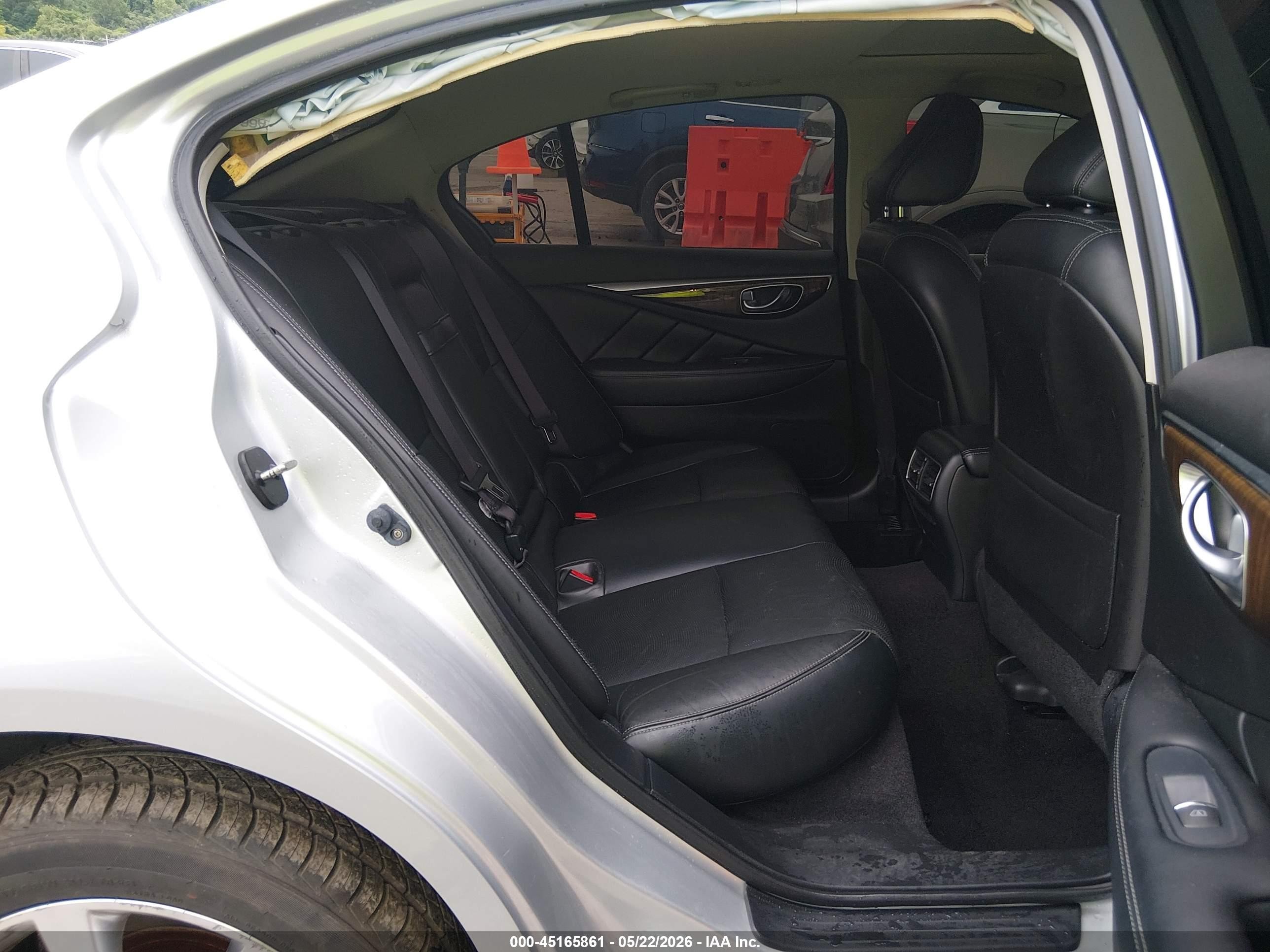 2014 Infiniti Q50 Premium Silver vin: JN1BV7AR6EM698942