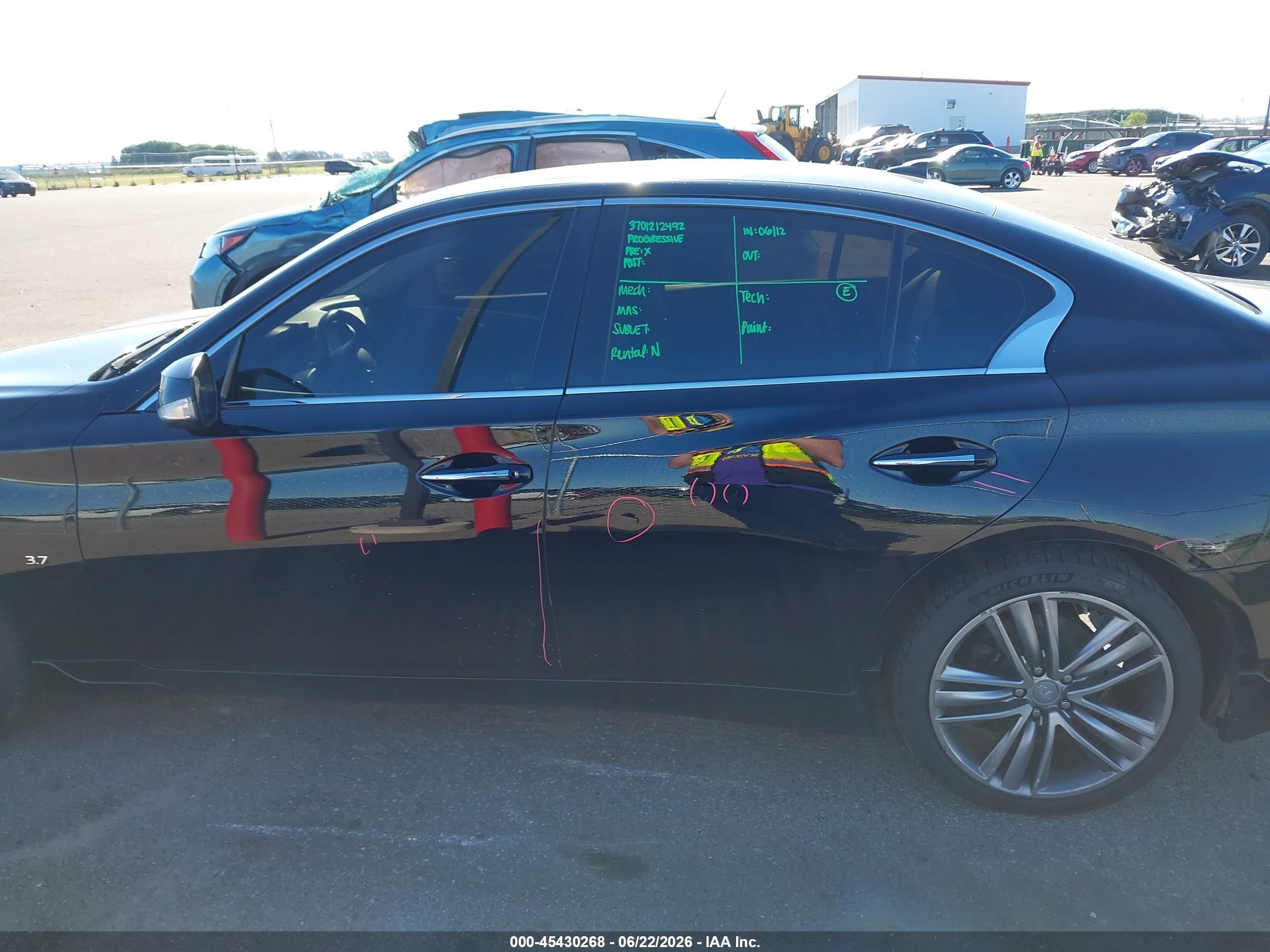 2014 Infiniti Q50 Premium Black vin: JN1BV7AR6EM703038