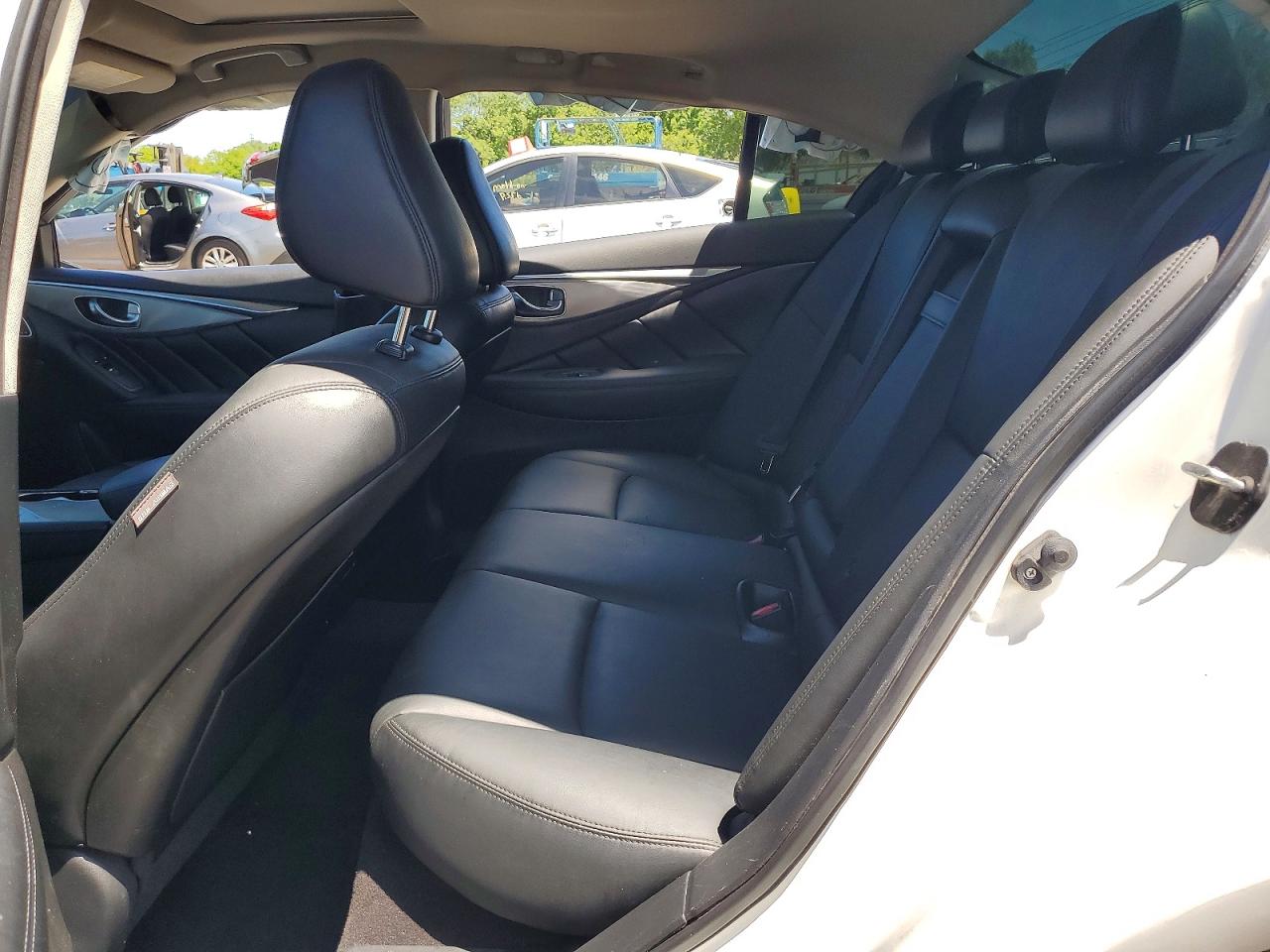 2015 Infiniti Q50 Premium White vin: JN1BV7AR6FM414159