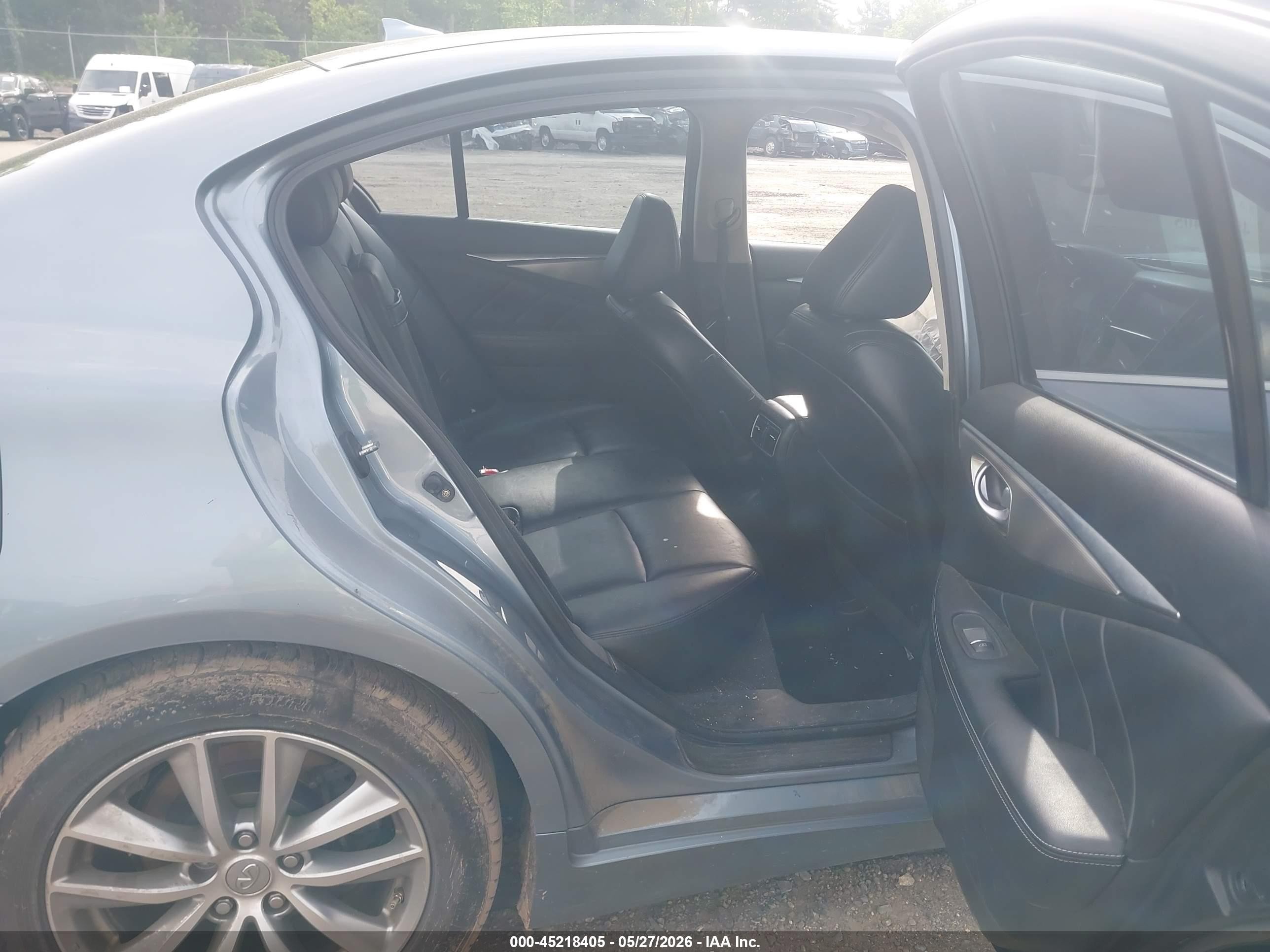 2014 Infiniti Q50 Premium Blue vin: JN1BV7AR7EM688971