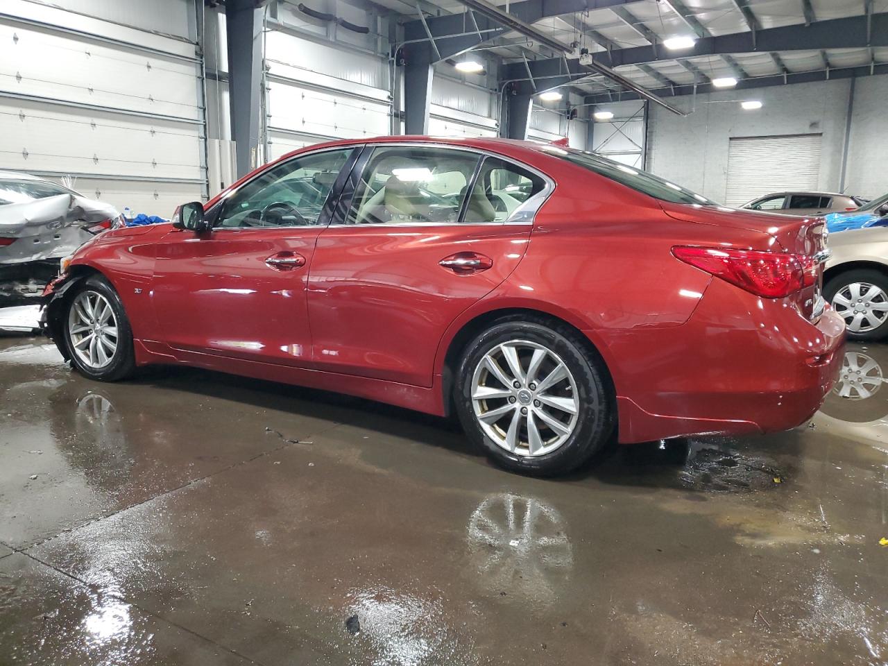 2014 Infiniti Q50 Base   Red vin: JN1BV7AR7EM698514