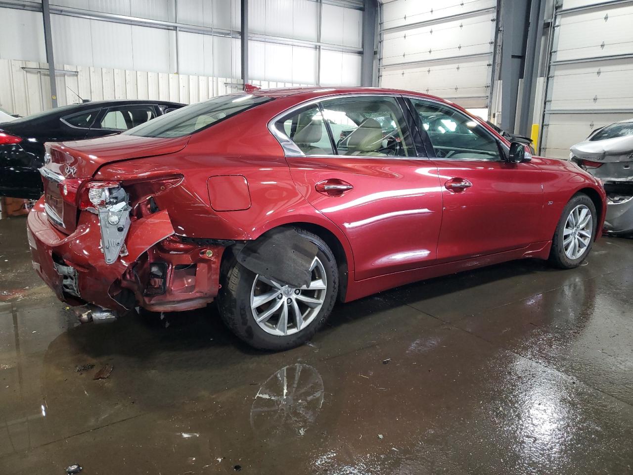 2014 Infiniti Q50 Base   Red vin: JN1BV7AR7EM698514
