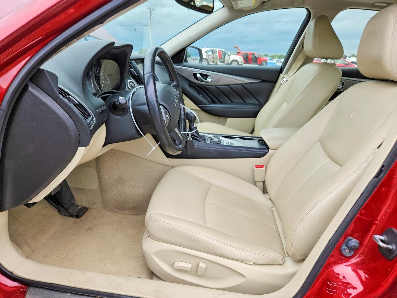 2014 Infiniti Q50 Premium Red vin: JN1BV7AR7EM698514