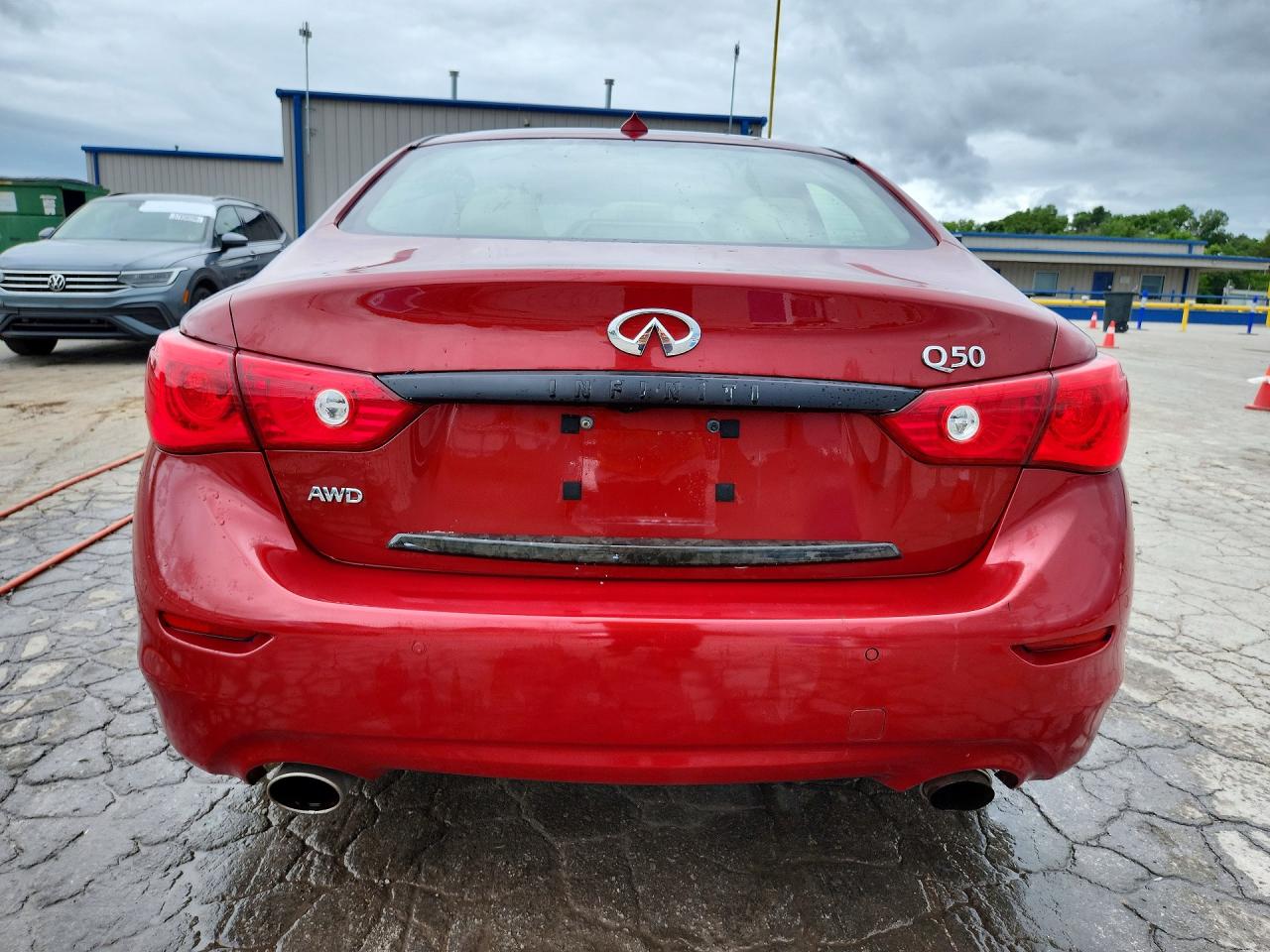 2014 Infiniti Q50 Premium Red vin: JN1BV7AR7EM698514