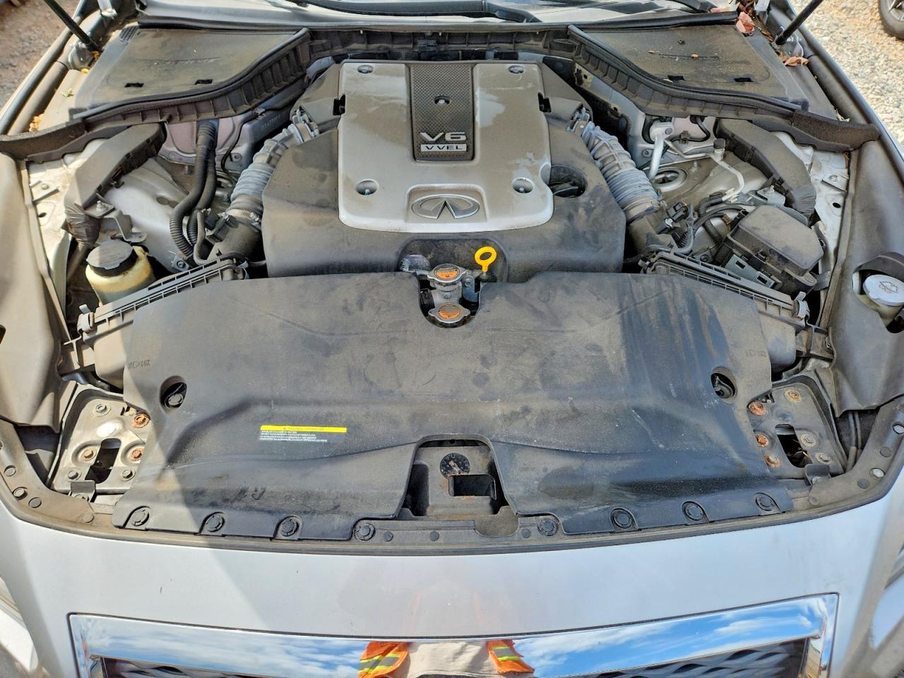 2014 Infiniti Q50 Premium Серебряный vin: JN1BV7AR7EM699632
