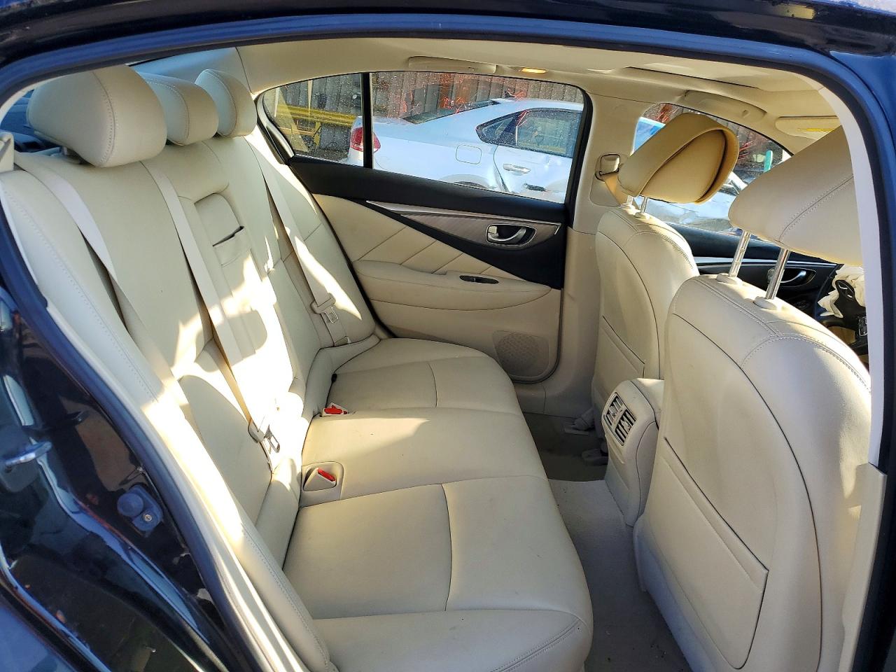 2014 Infiniti Q50 Premium Black vin: JN1BV7AR7EM702416