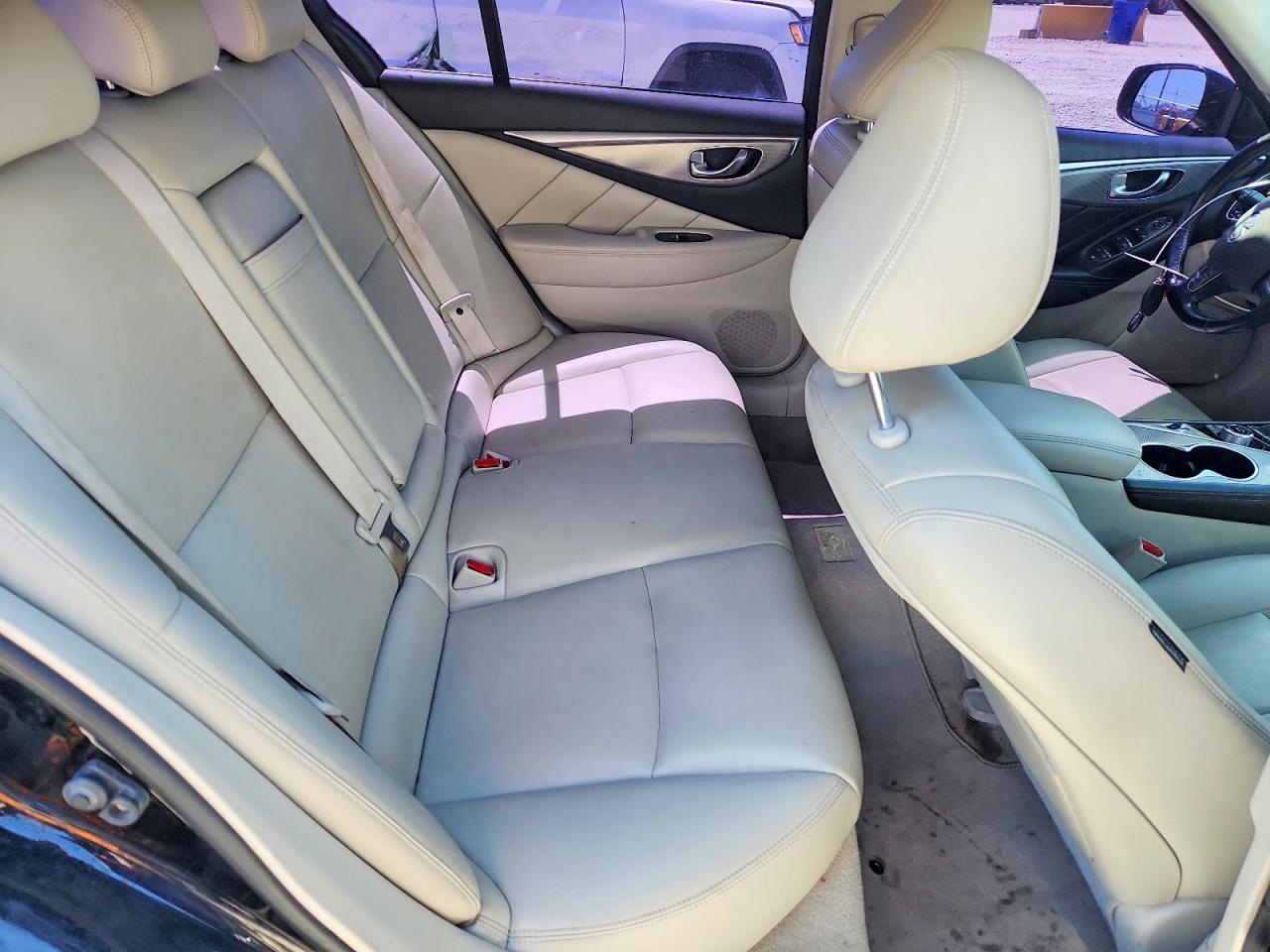 2014 Infiniti Q50 Premium Black vin: JN1BV7AR7EM702688